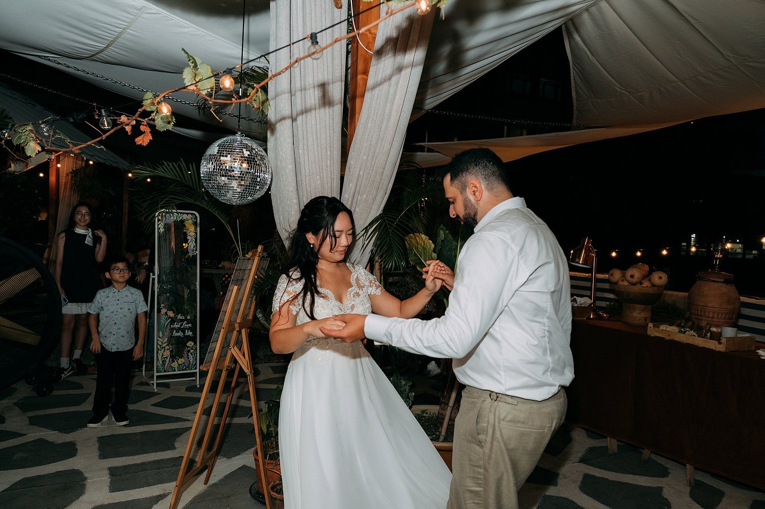 Alani, Kada Maxwell.