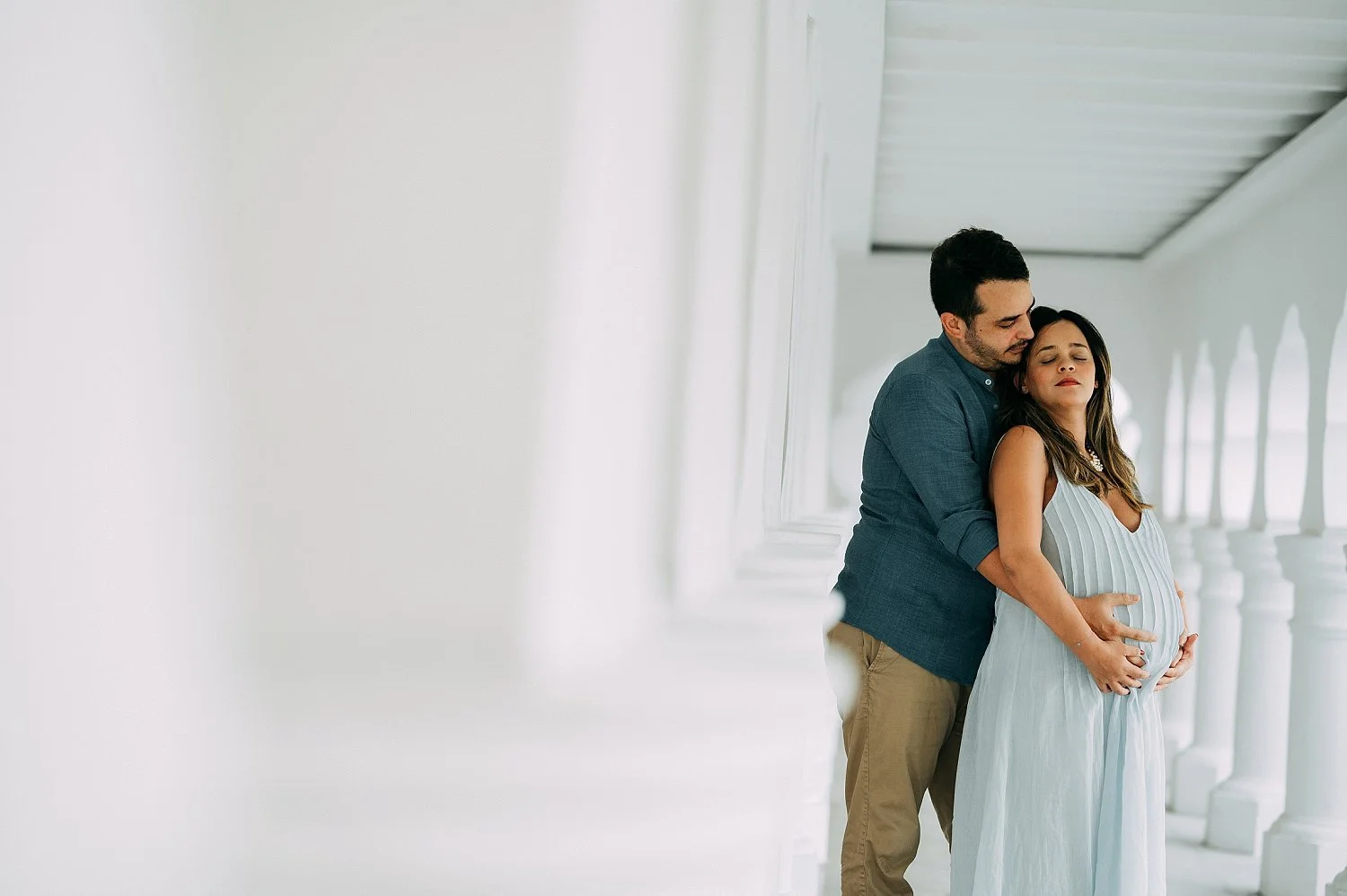 candid-maternity-photoshoot-botanic-gardens-singapore-003.jpg