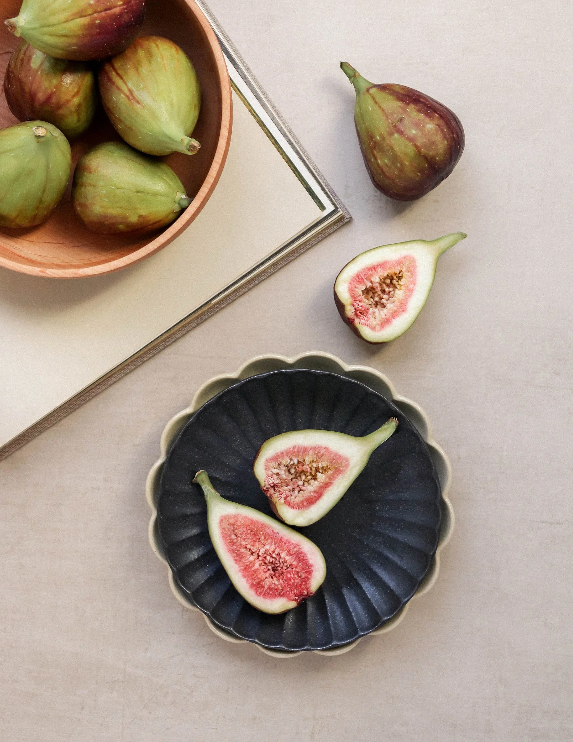 figs on a plate