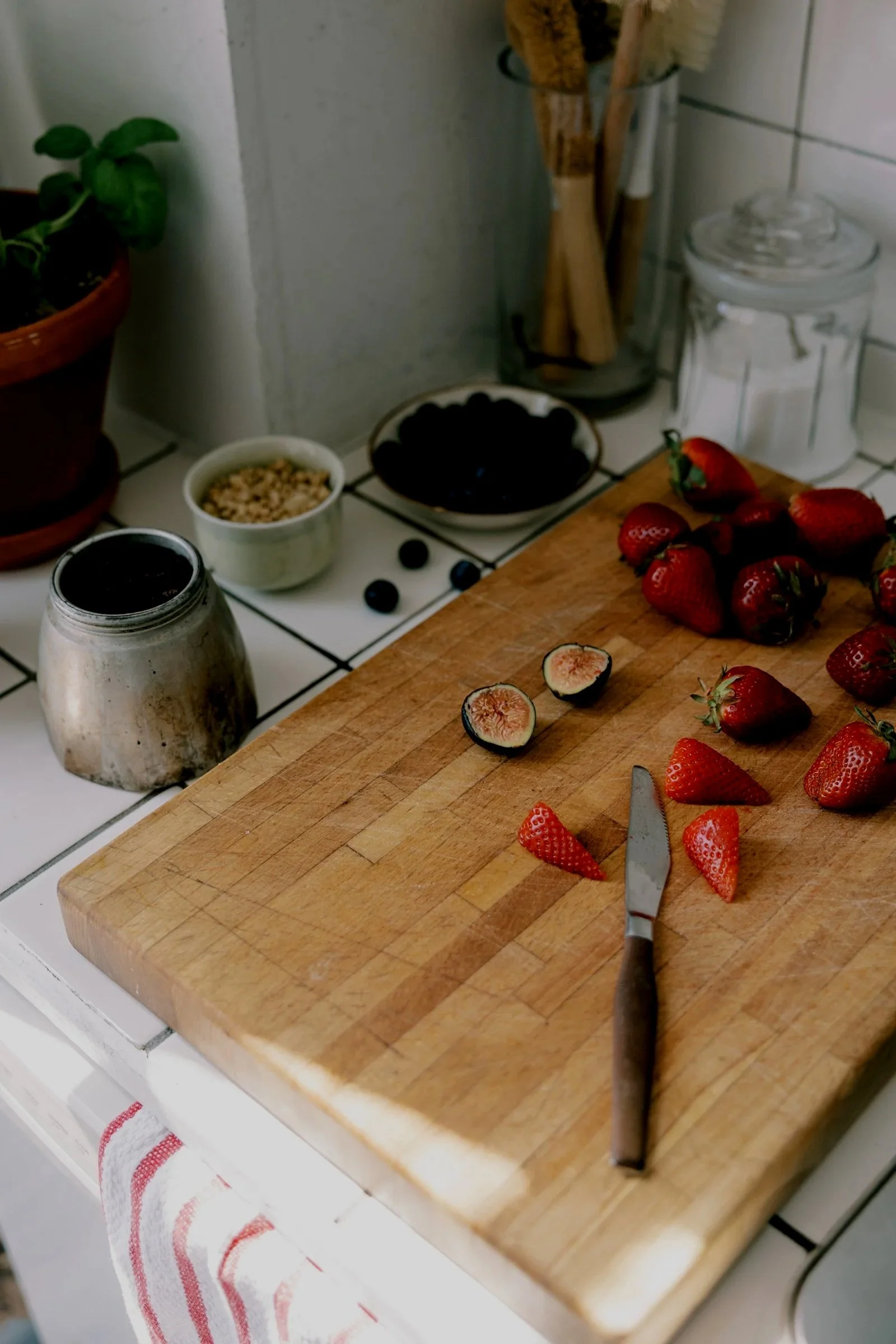 strawberries on cutting board