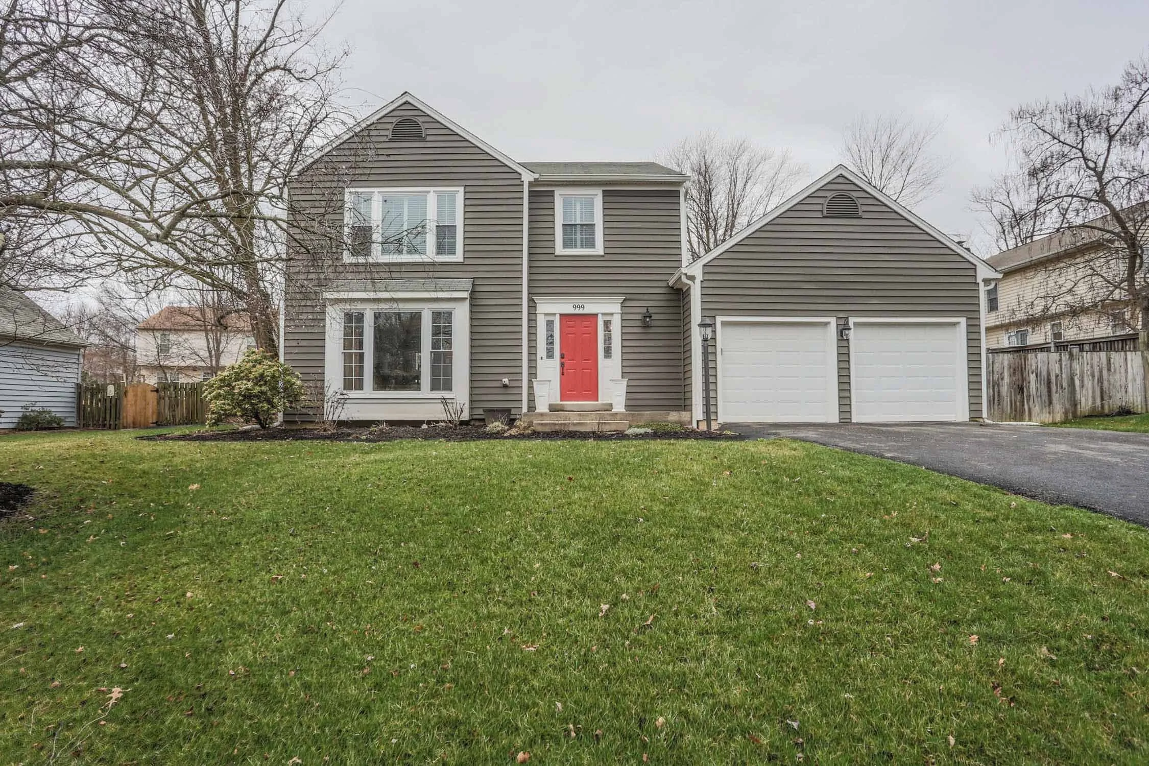 Exterior of a residential home in Washington DC real estate market, sold by realtor LeAnne Anies