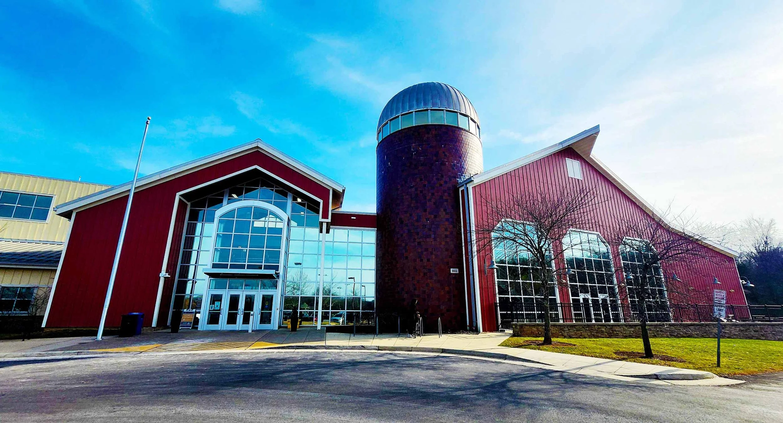 Barn and silo landmark in Sterling Virginia community setting