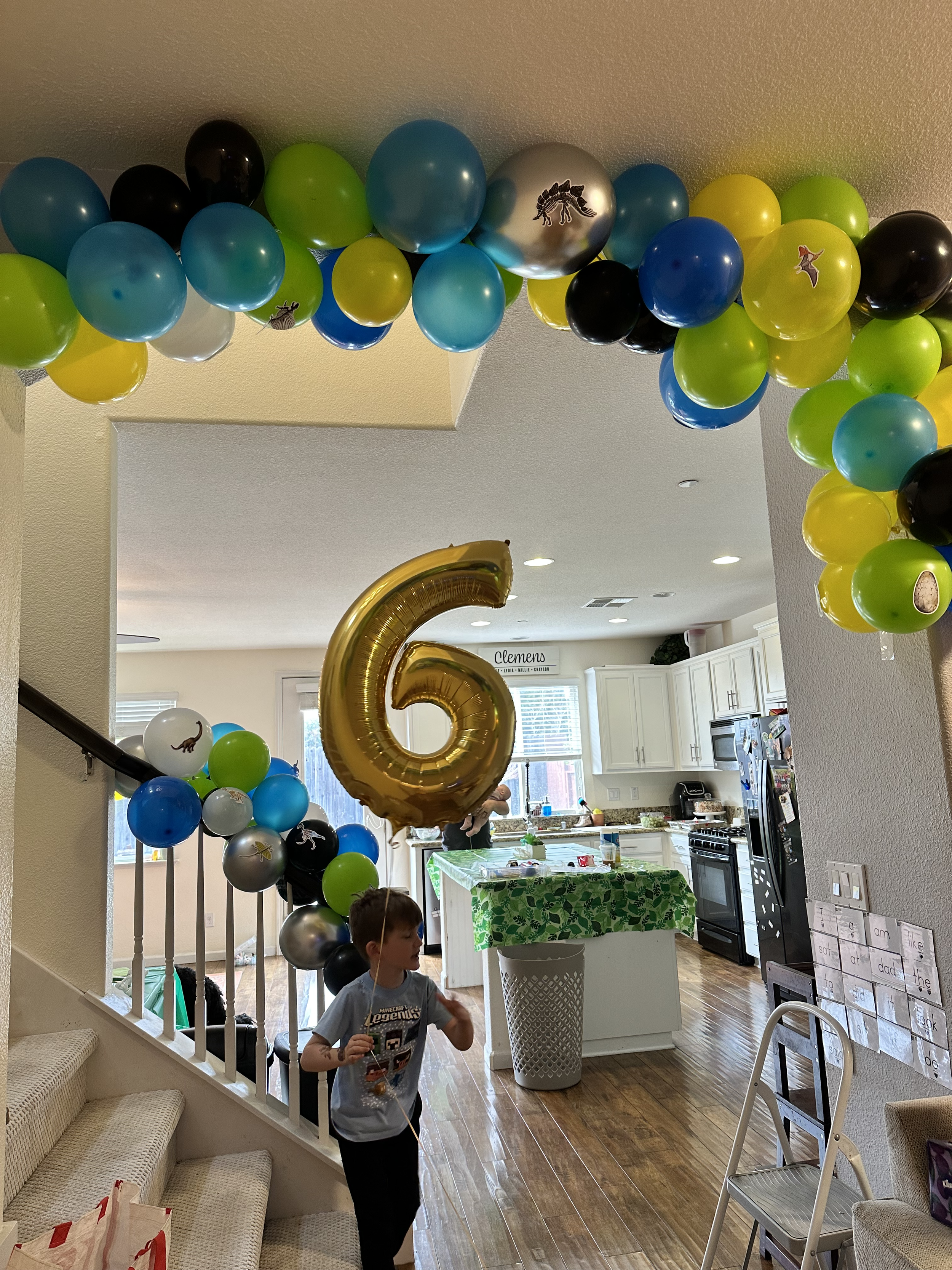 GC6thBirthdayDecor.png