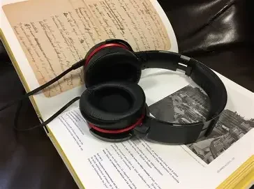 Documentary & Corporate Narration