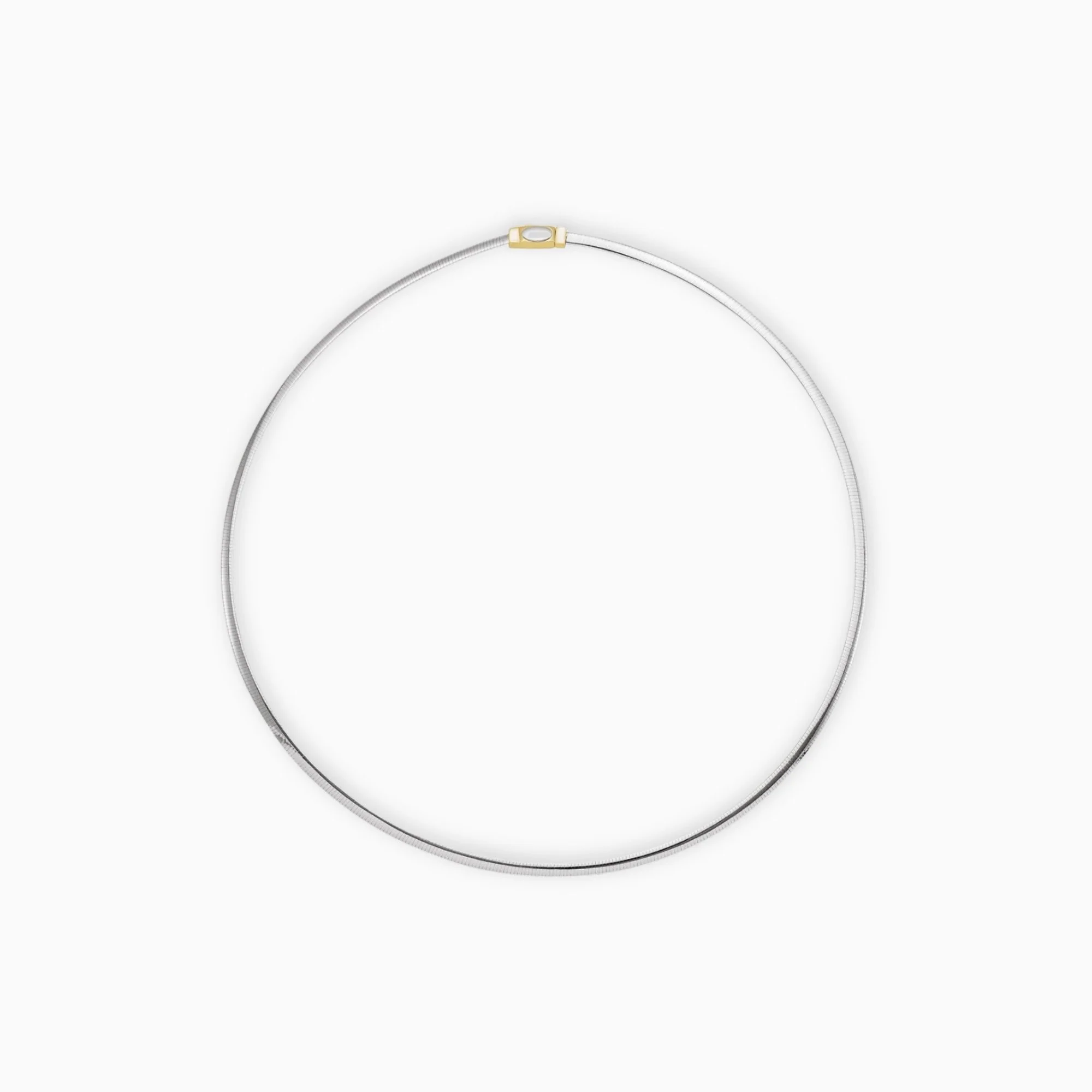 Two tone omega necklace in 14K white gold with polished structured collar design