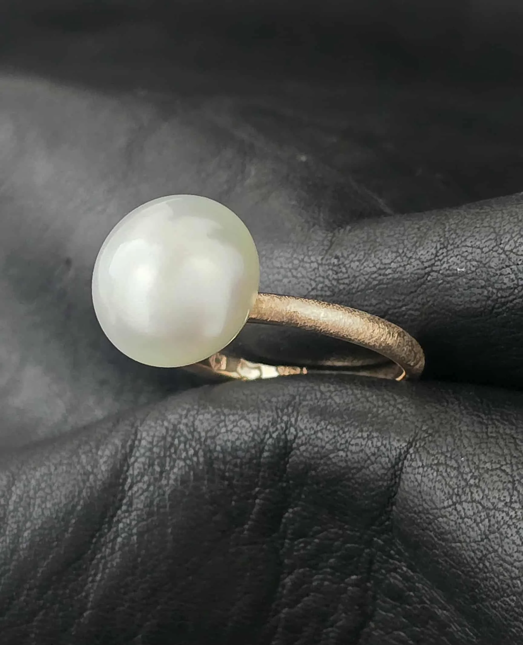 Big white Pearl 3.jpg