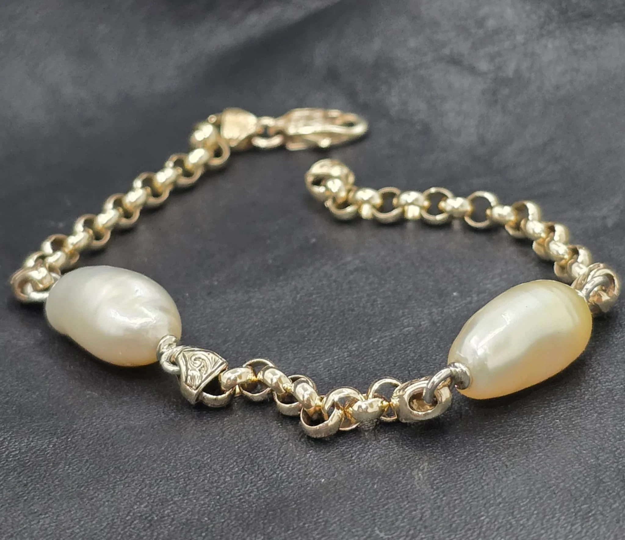 Keshi Pearl Bracelet.jpg