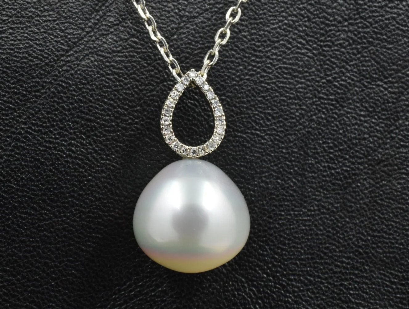 Drop+pearl+necklace+2.png