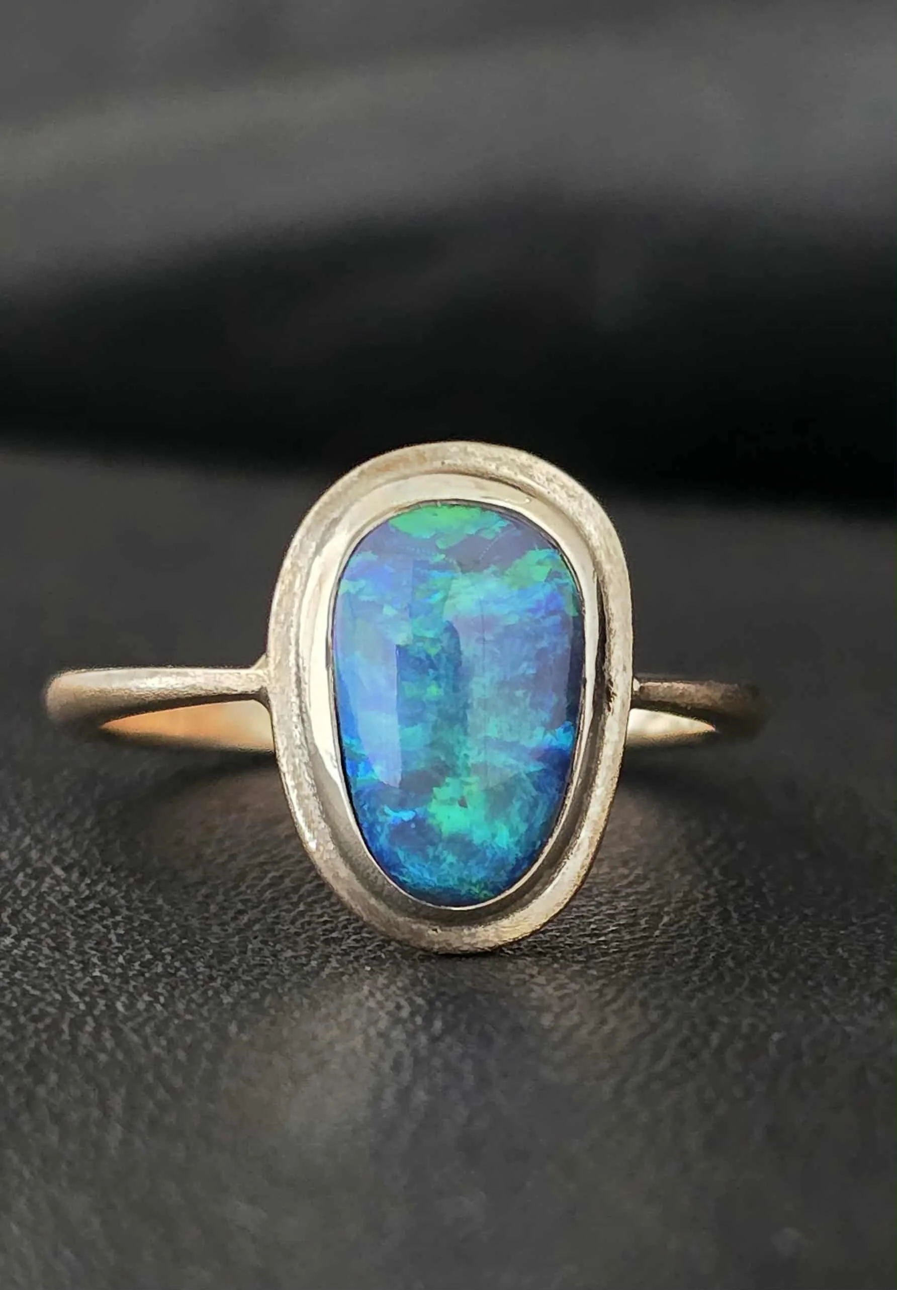 "Oceans Breeze" Black Lightning Ridge Opal Knife-Edge Ring