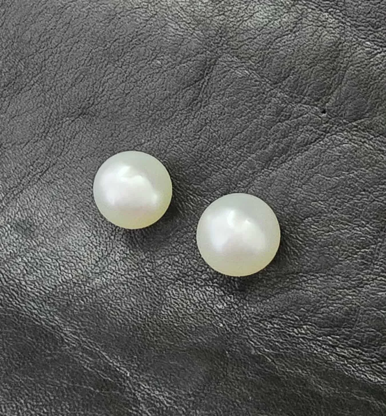 White pearl studs 2.jpg