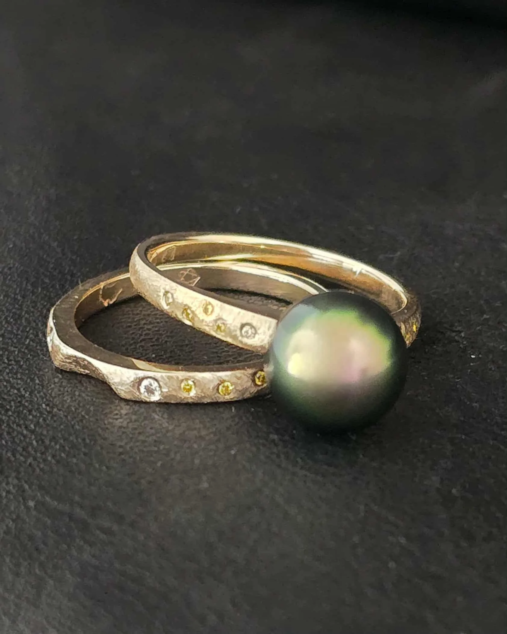 Black Pearl Wedding Set.jpg