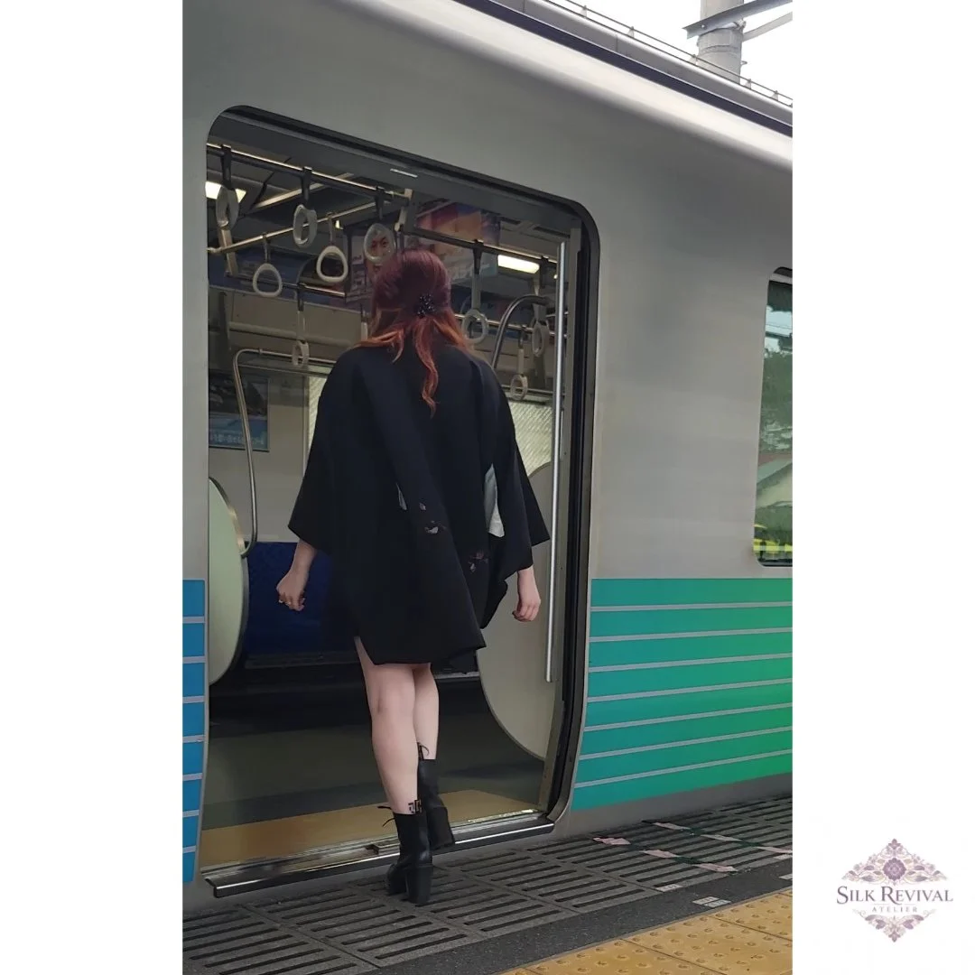 Haori-CrimsonMaple-WalkOntoTrain - 1785499469048.jpg