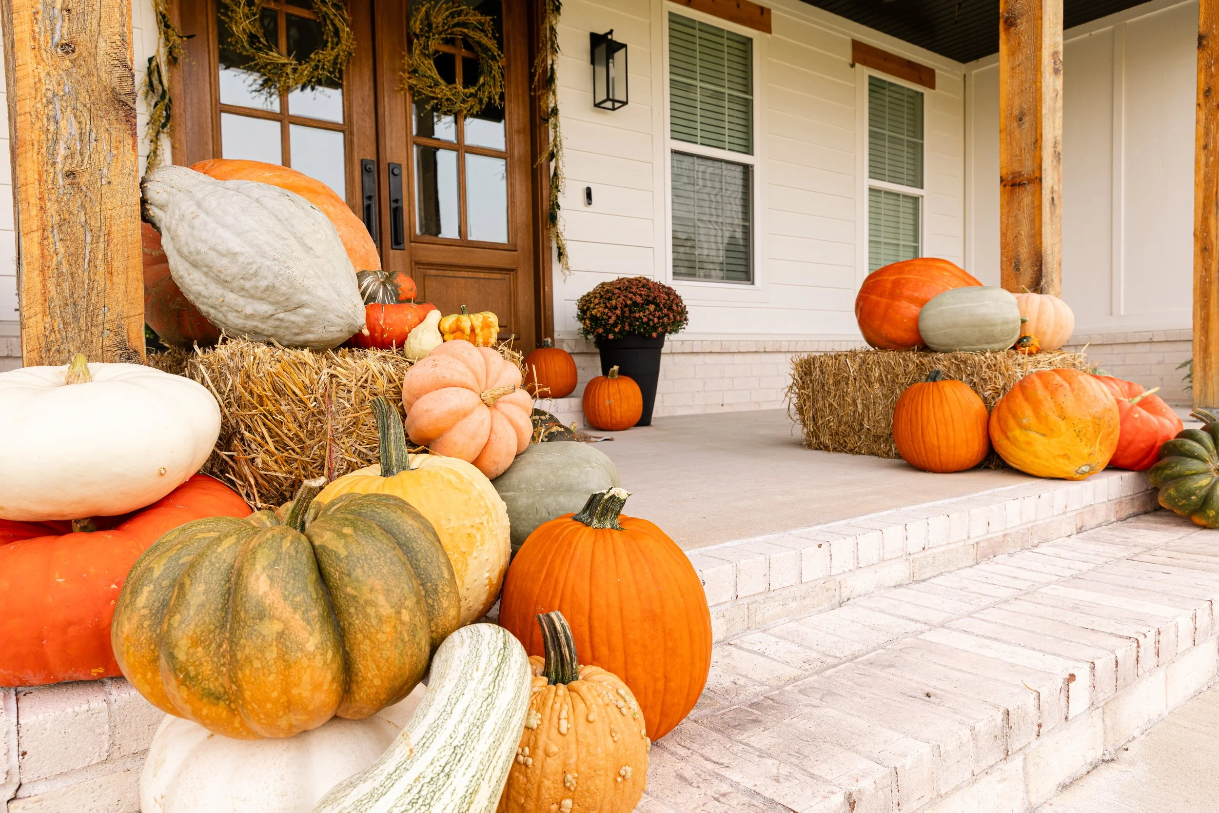 Fall Porch Decorating in Northwest Arkansas: Pumpkin Porch Packages for 2026