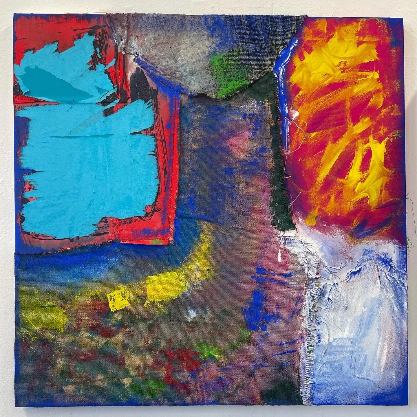 Unnatural selection, 2023
Acrylic and paper on a machine-stitched stretched canvas made from hessian, polycotton, 80 x 80cm