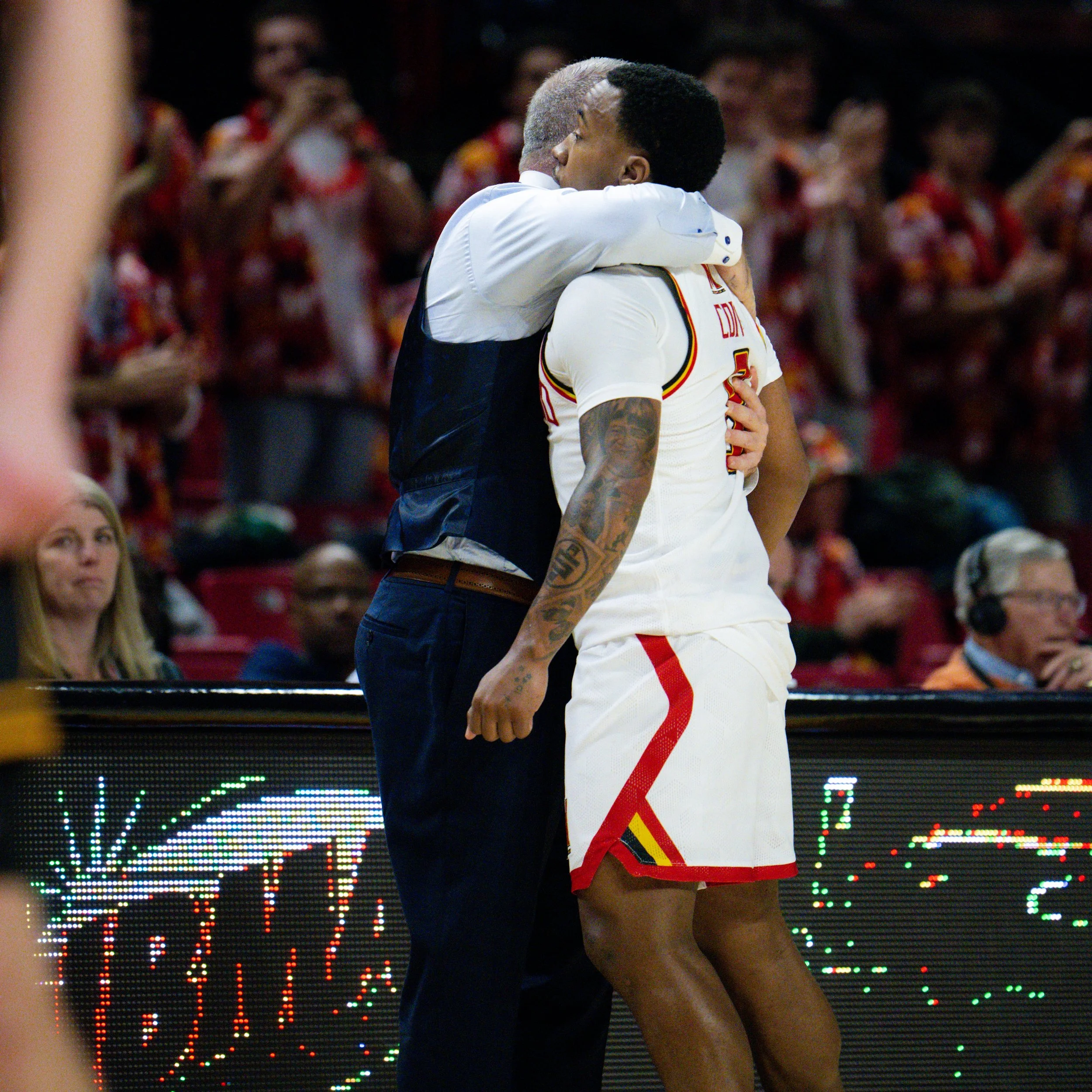 2.11.26mbbvsiowa(coaches and bench players)_md-008.jpg