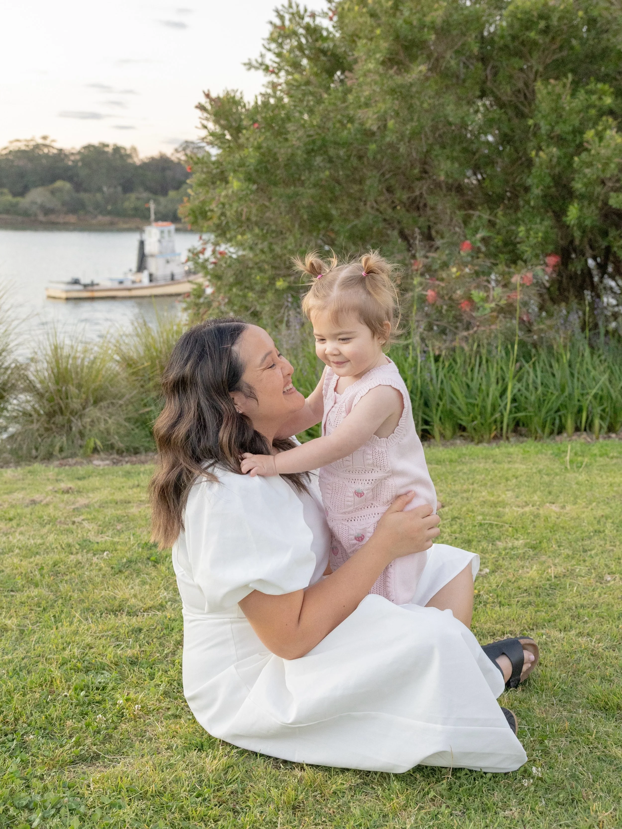 A little moment of joy 🥹🤍

#sydneyfamilyphotographer #sydneyphotographer #sydneymotherhoodphotographer #motherhoodphotographer #familyphotography