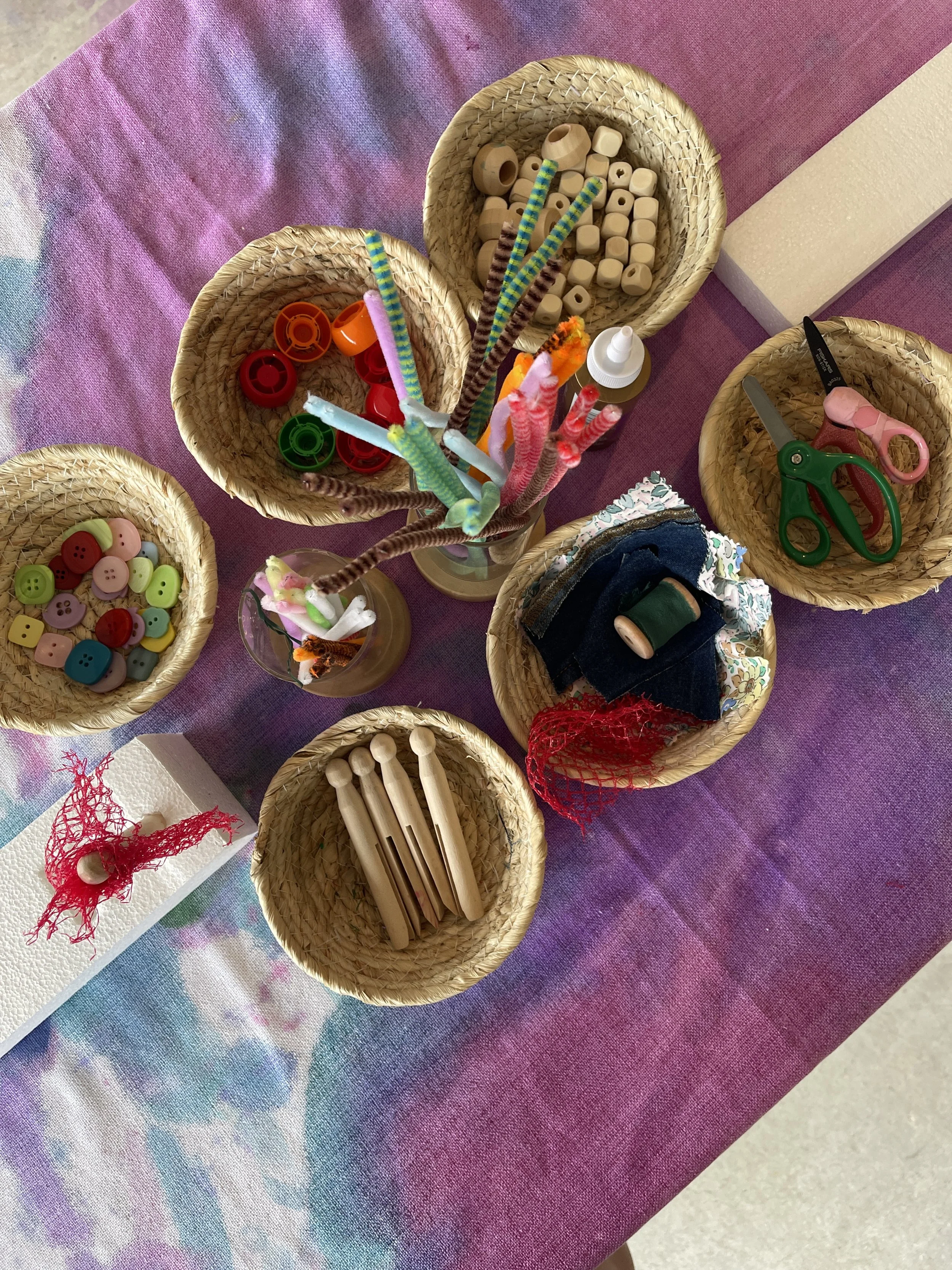How to Set Up a Cozy Tinker Table for Preschoolers (Ages 3-6)