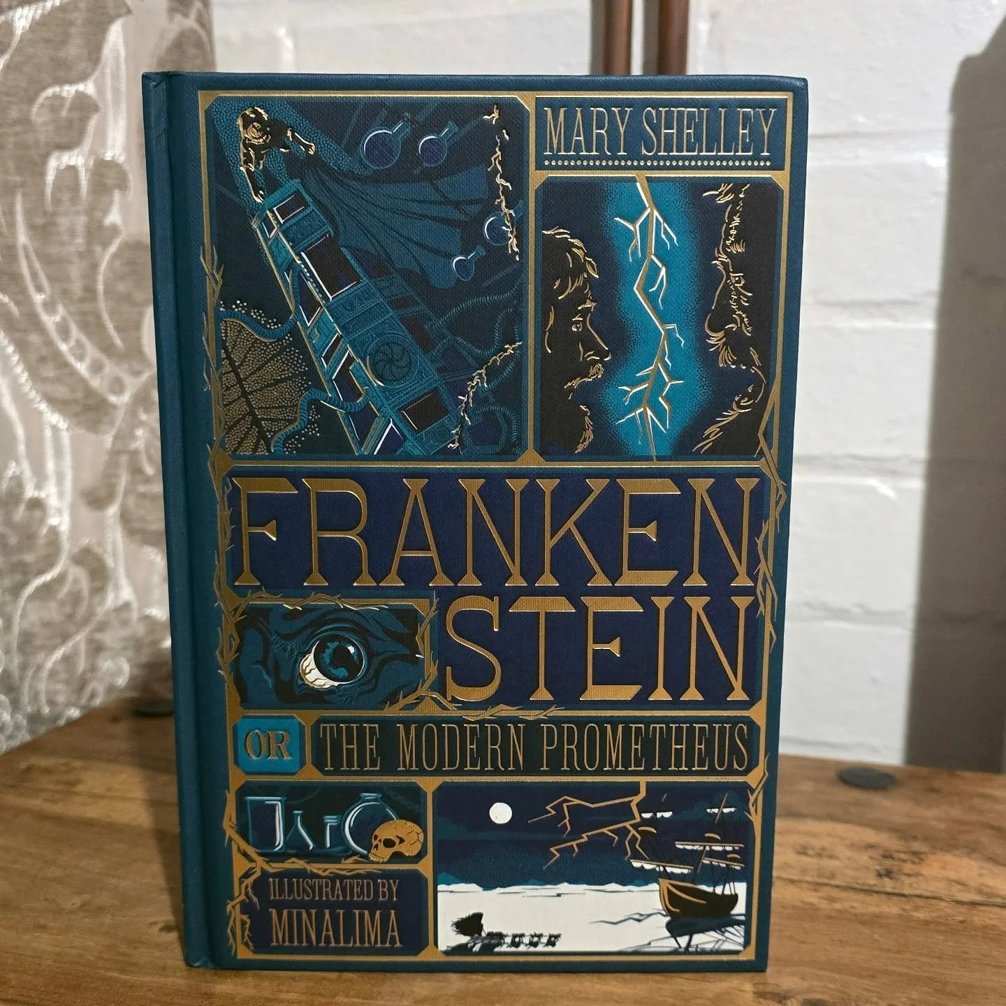 The website is now live!! With this incredibly beautiful, like new condition MinaLima edition of Frankenstein 🖤 

I could stare at this for days 😍 

#minalima #frankenstein #bookshop #bookstagram
