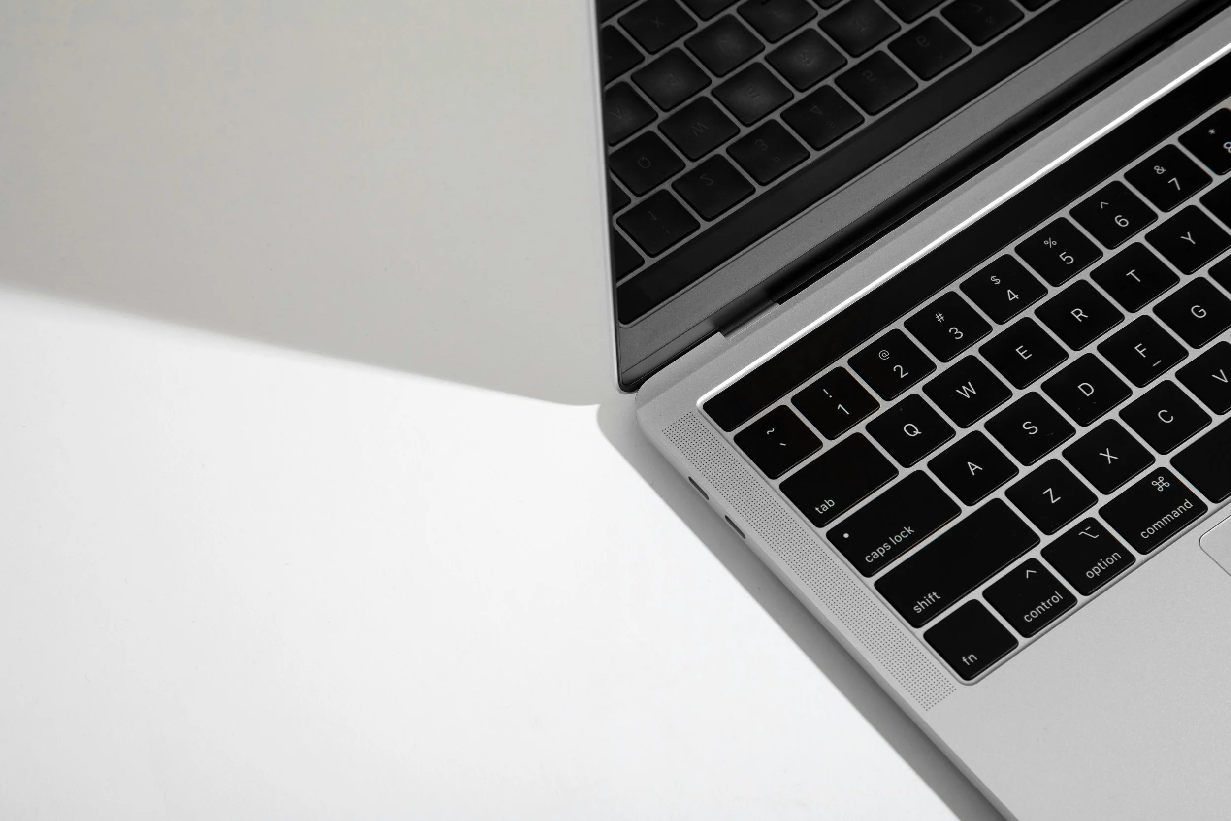 Consolidating Fragmented Loyalty Systems into a Secure, Scalable Aviation Platform