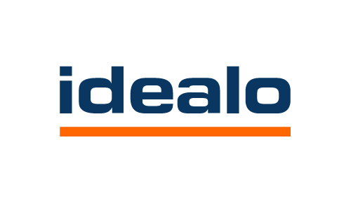 Idealo logo with blue text and an orange underline on a black background.