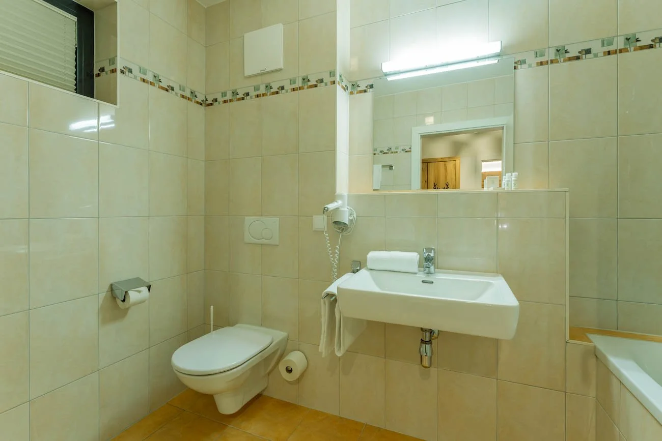 eder VIEW Apartment No 2 Bad 2.jpg