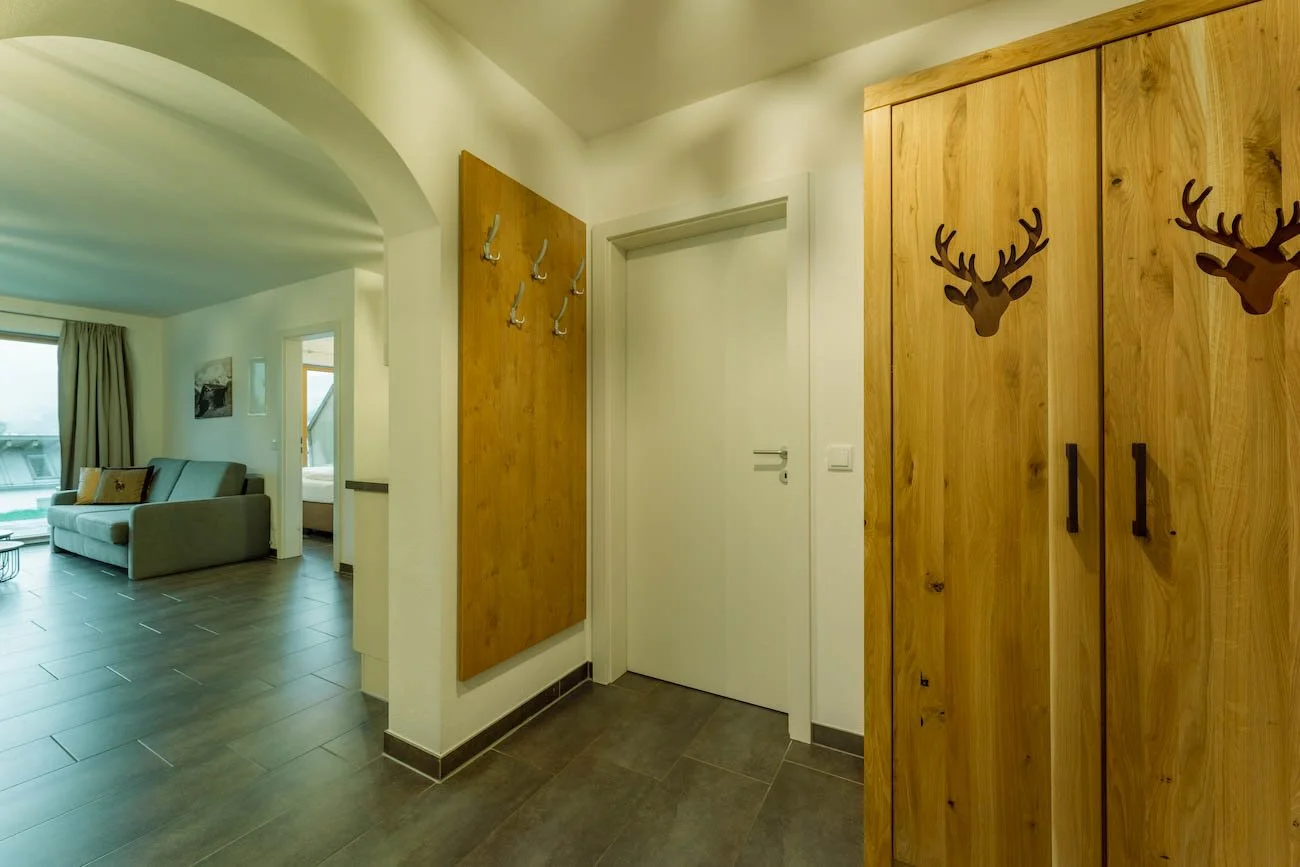 eder VIEW Apartment No 2 Flur 1.jpg