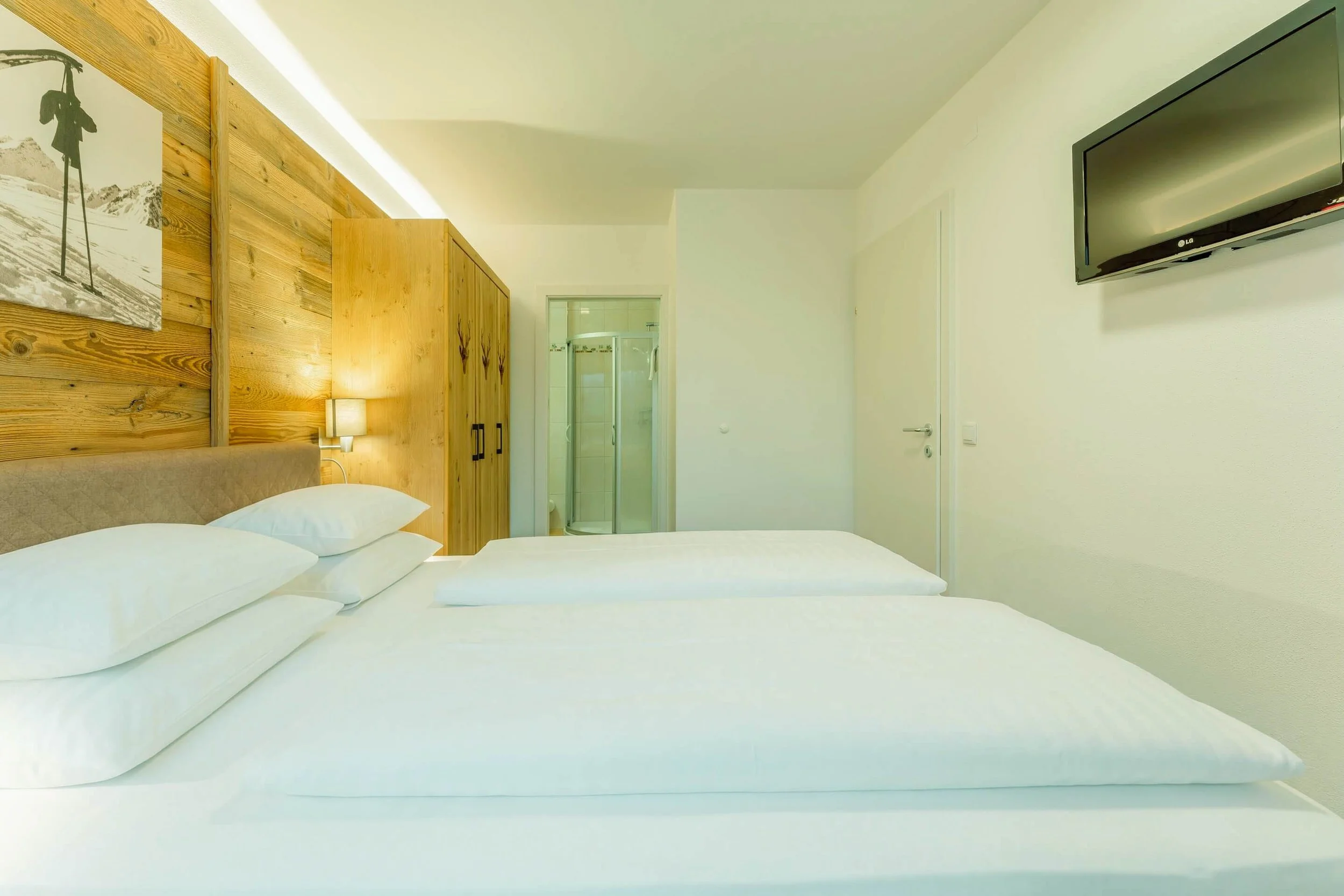 eder VIEW Apartment No 2 Zimmer 3.jpg