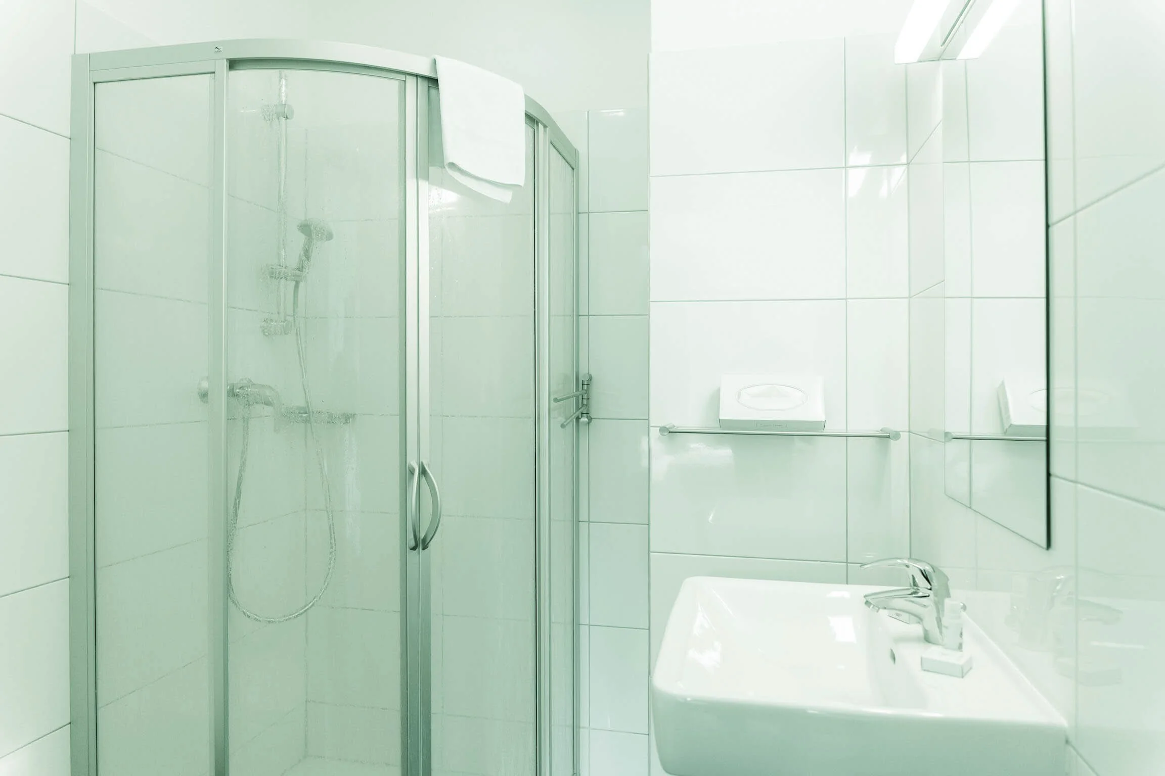 eder VIEW Apartment No 4 Bad 2.jpg