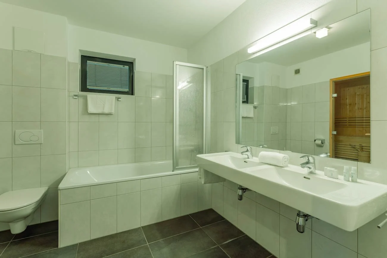 eder VIEW Apartment No 5 Bad 2.jpg