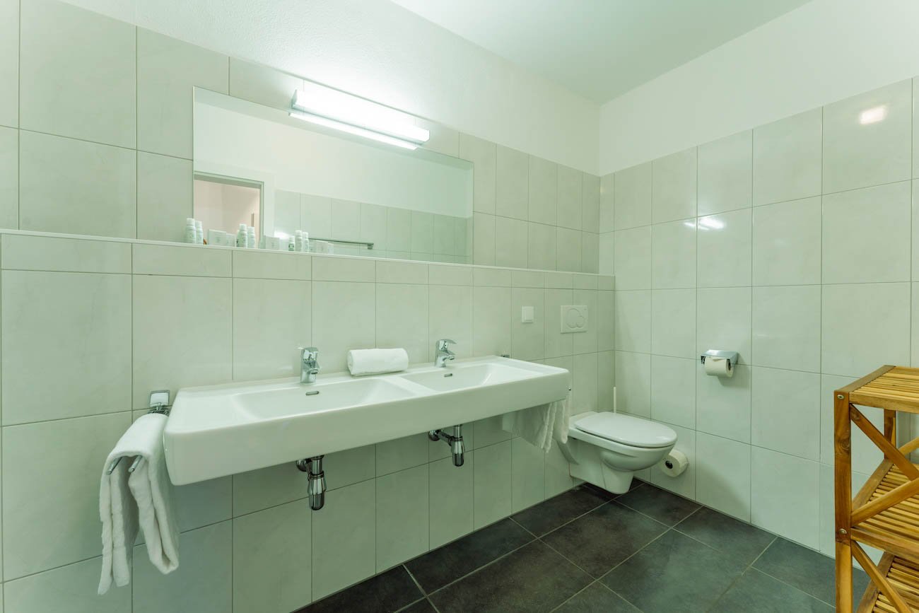 eder VIEW Apartment No 5 Bad 4.jpg