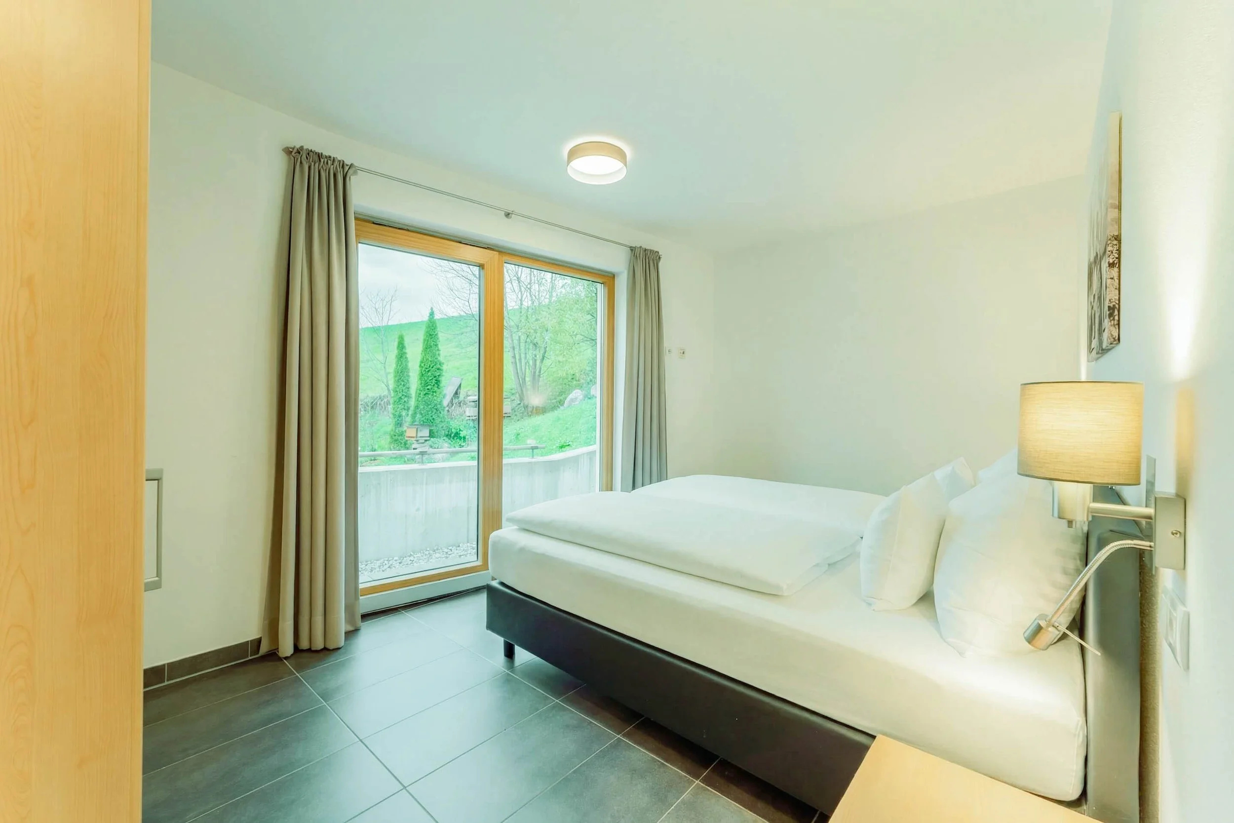 eder VIEW Apartment No 5 Zimmer 1.jpg