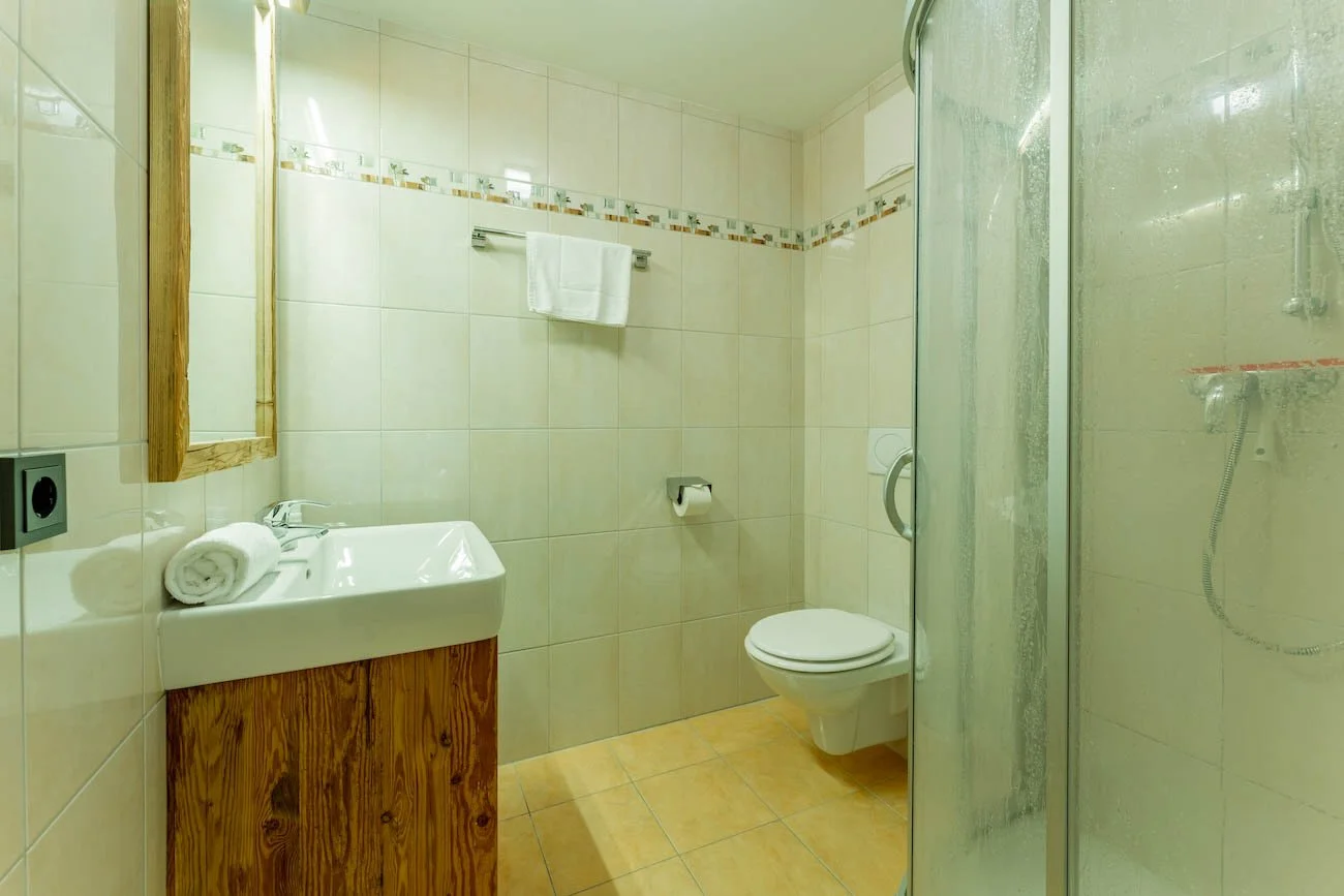 eder VIEW Apartment No 6 Bad 4.jpg