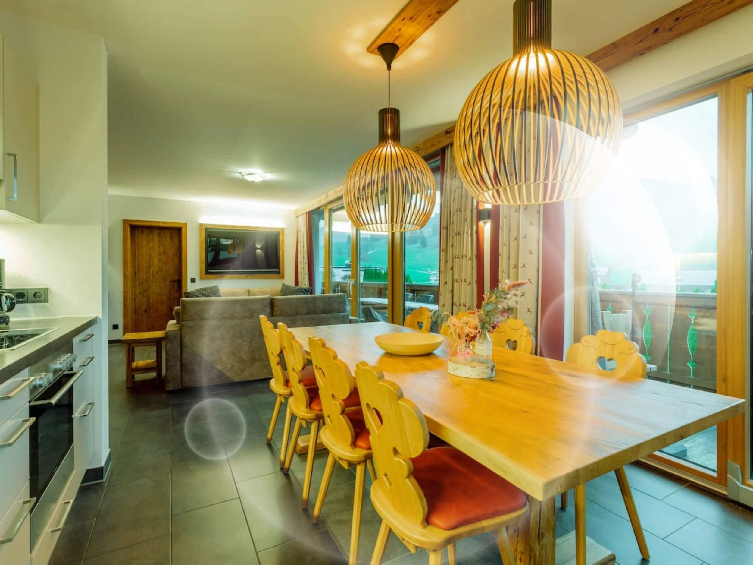 eder VIEW Apartment No 6 Esszimmer 3.jpg