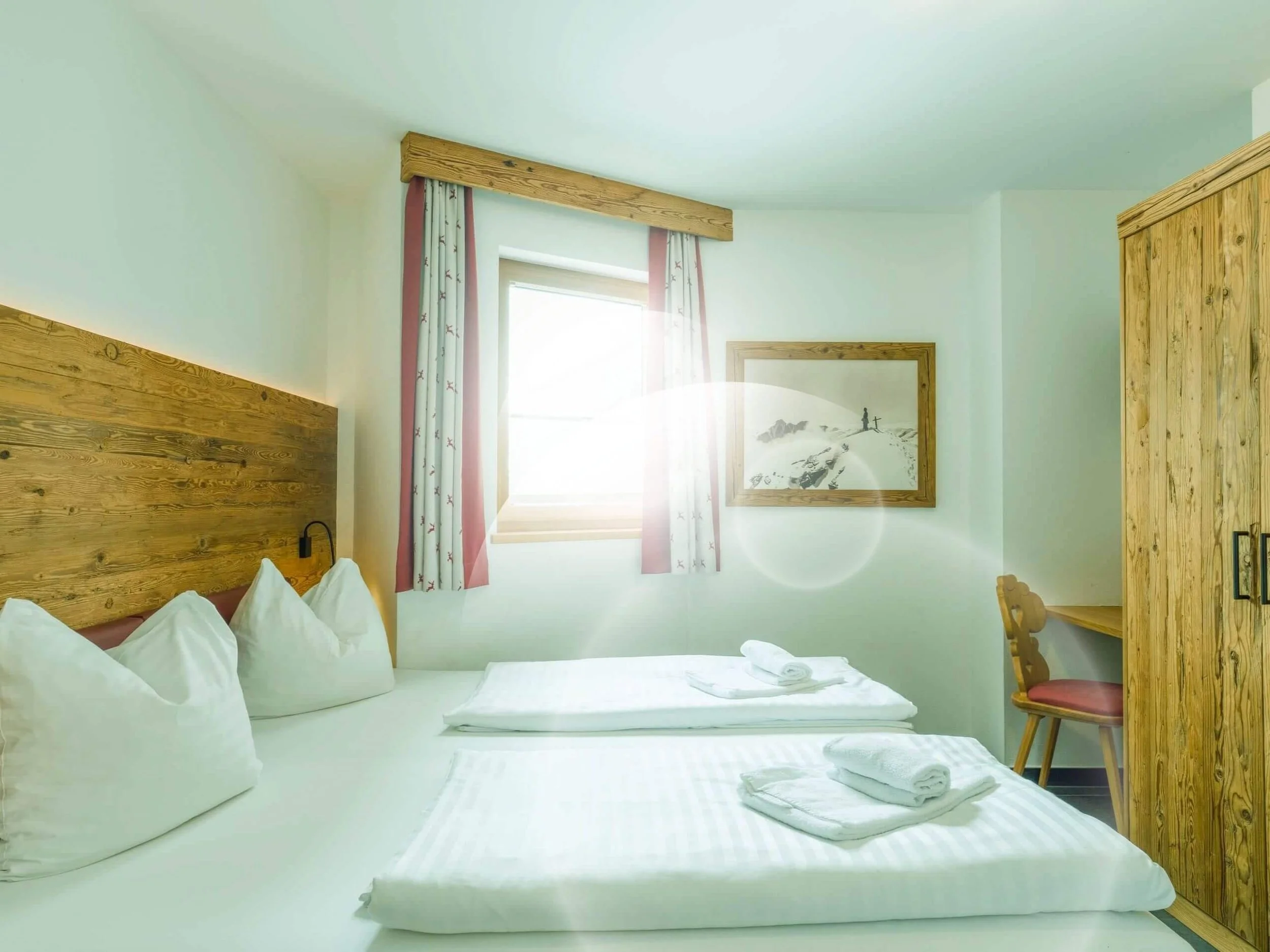 eder VIEW Apartment No 6 Zimmer 3.jpg