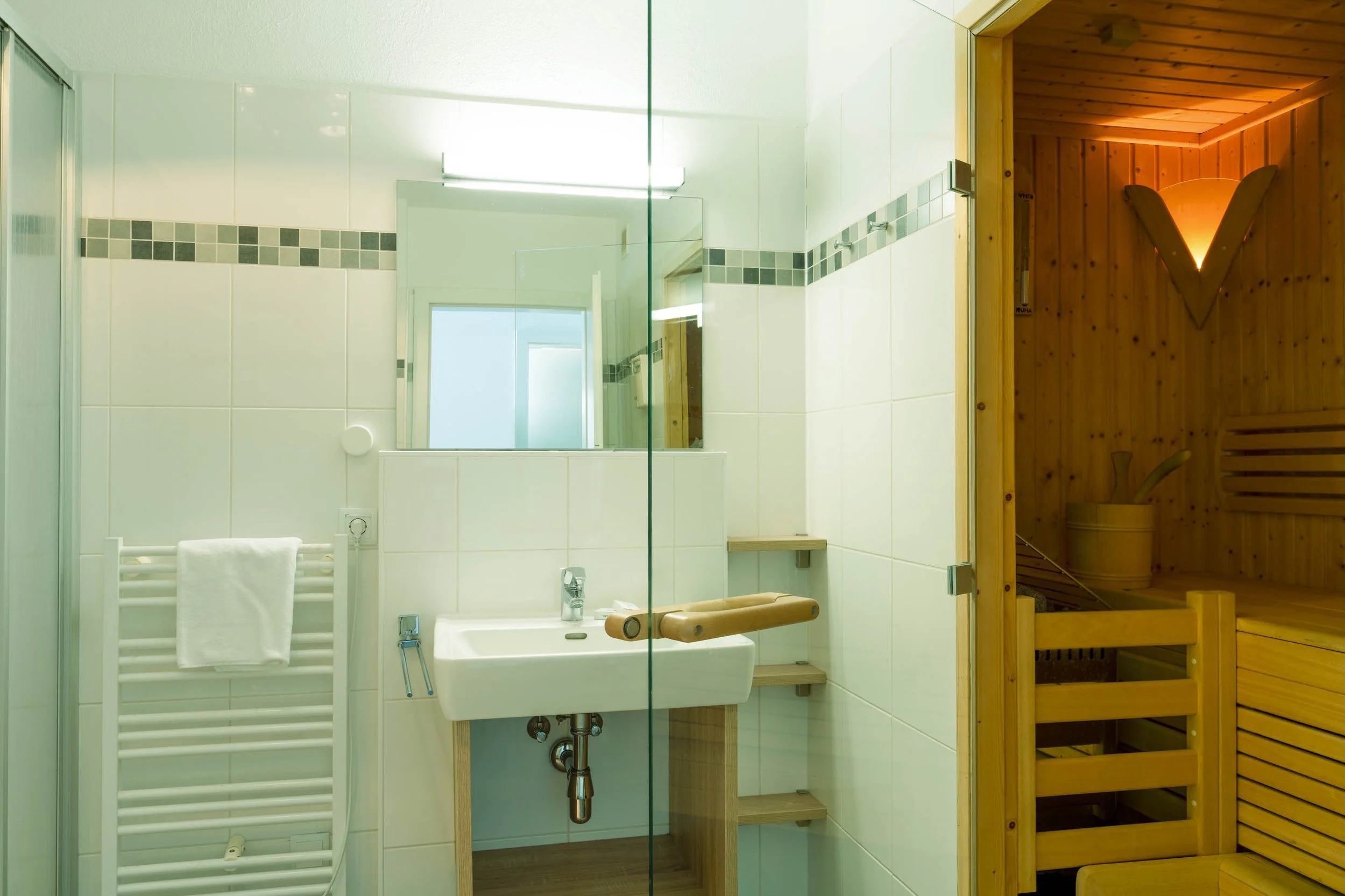 eder VIEW Apartment No 8 Bad 1.jpg