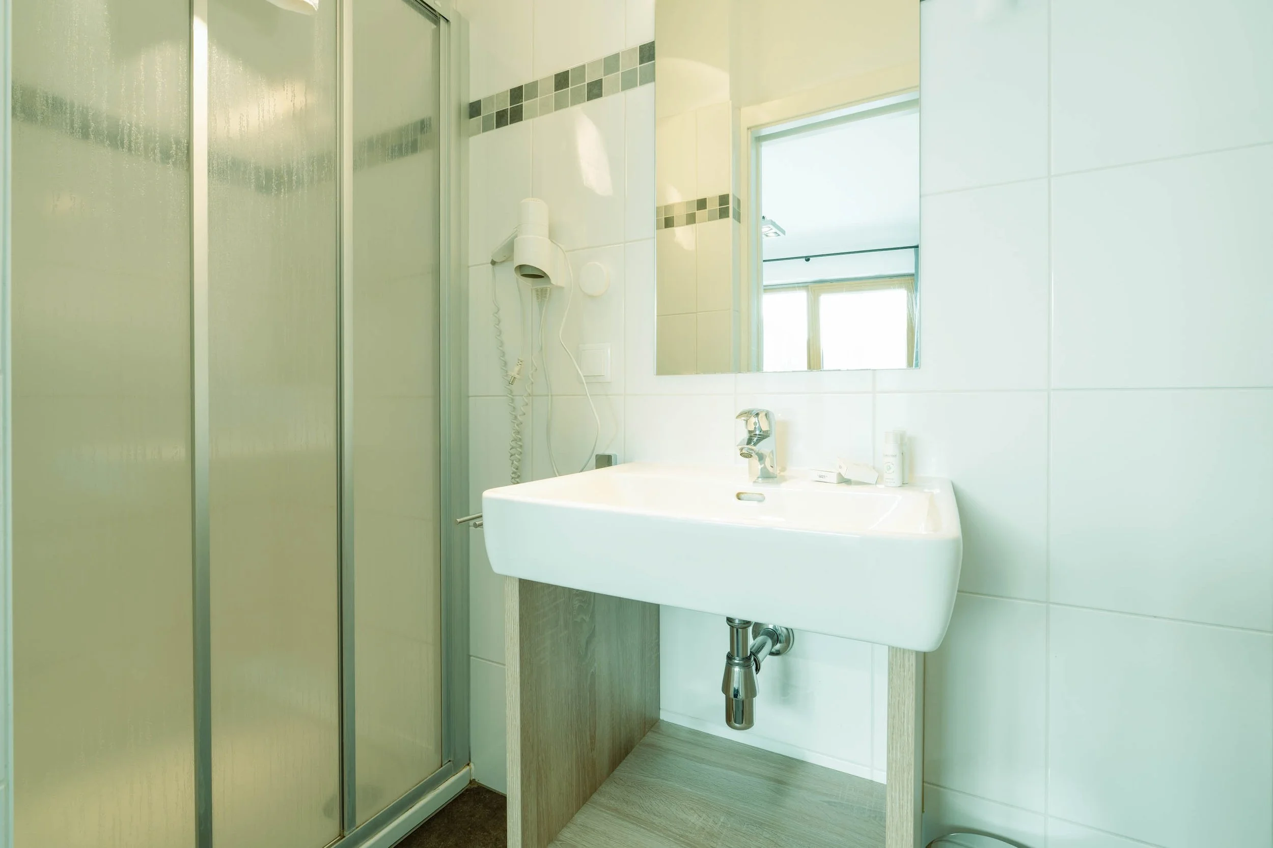 eder VIEW Apartment No 8 Bad 3.jpg