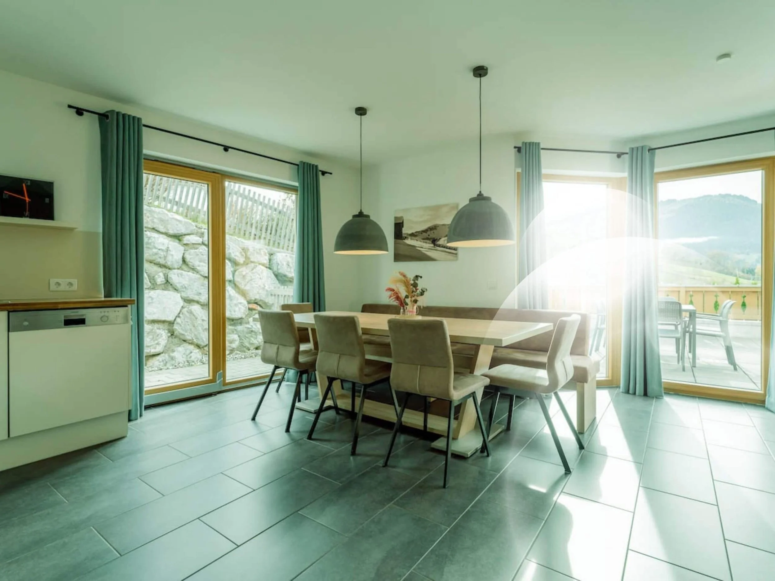 eder VIEW Apartment No 8 Esszimmer 3.jpg