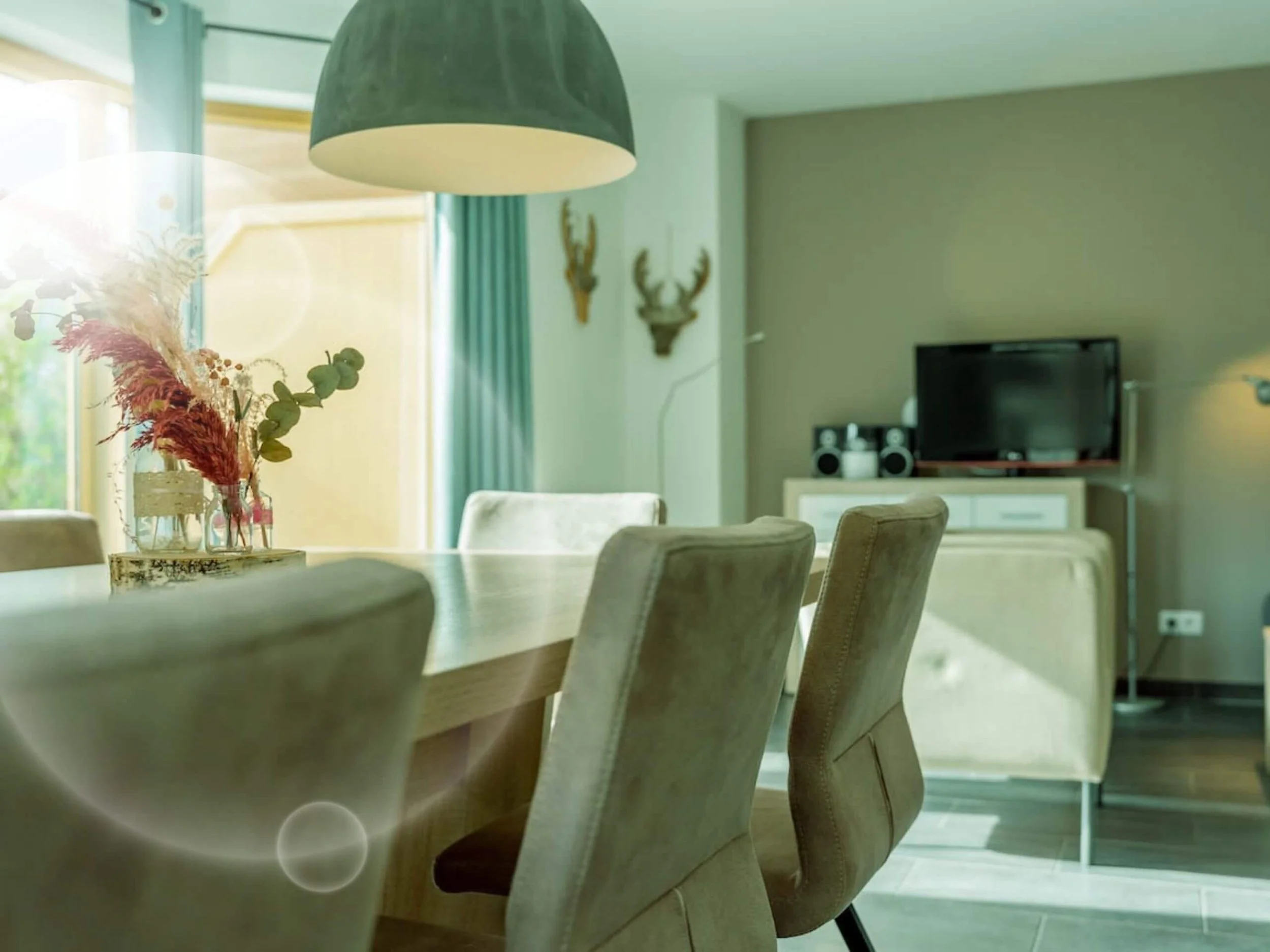 eder VIEW Apartment No 8 Wohnzimmer 2.jpg