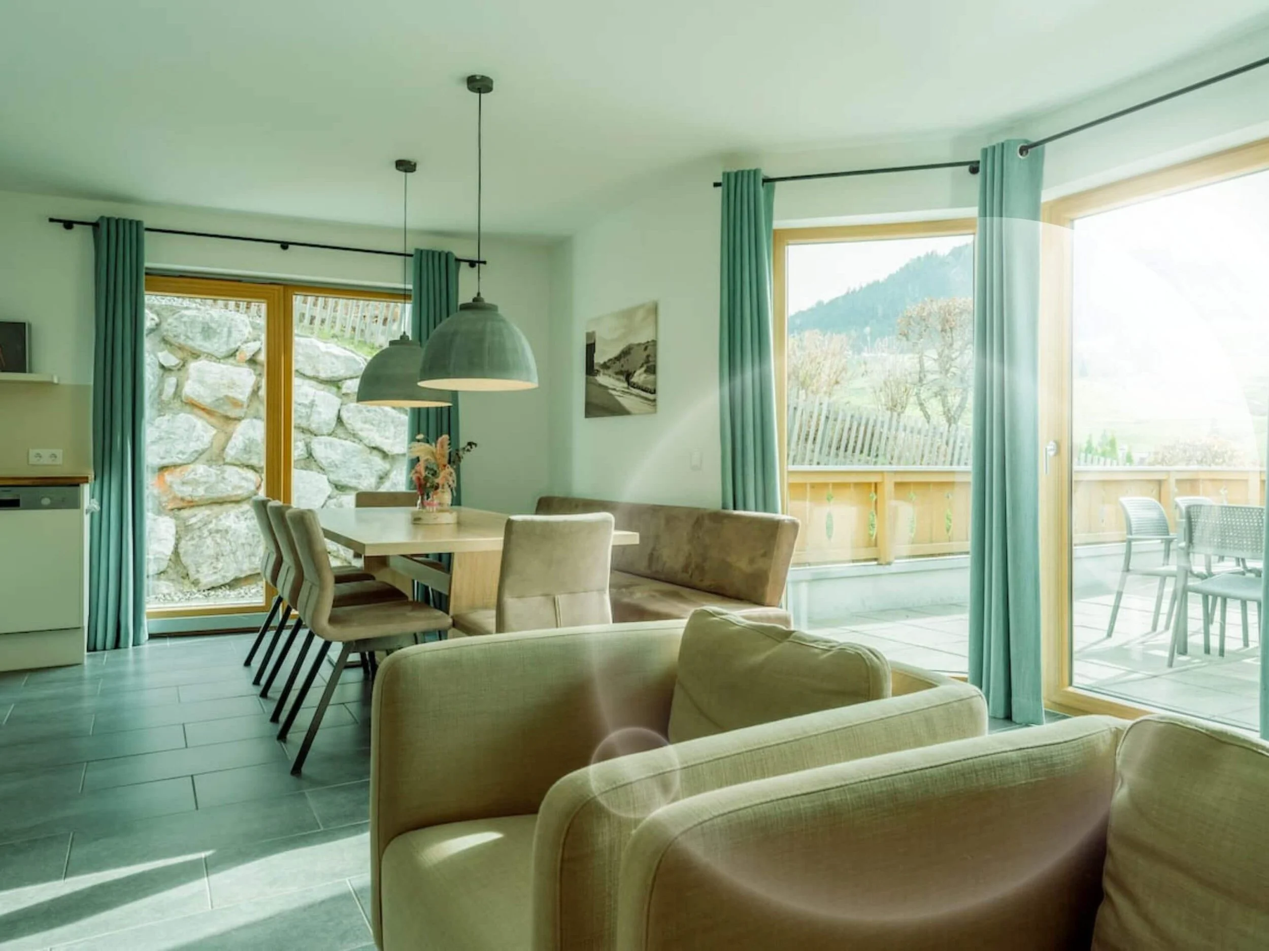 eder VIEW Apartment No 8 Wohnzimmer 5.jpg