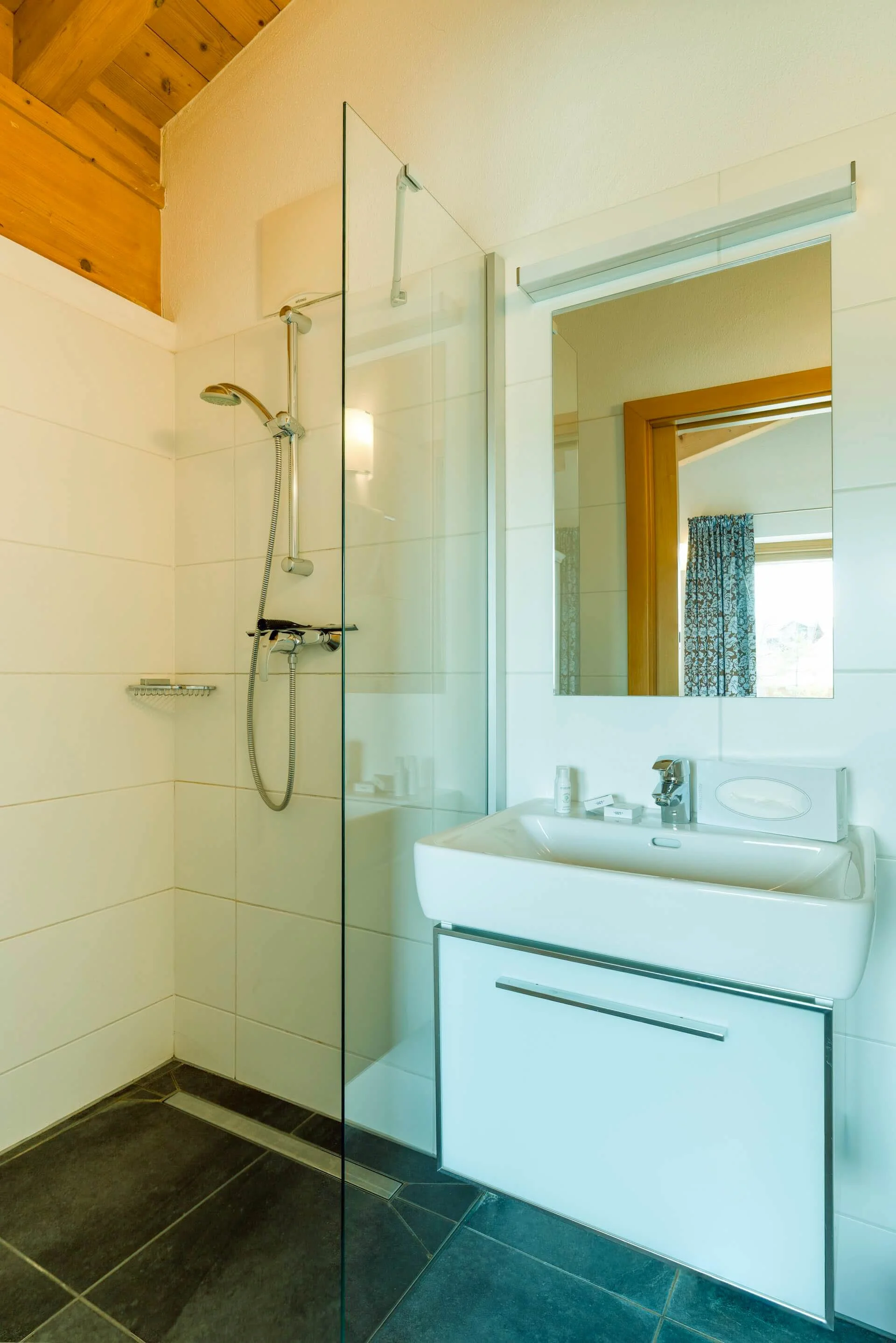 eder VIEW Apartment No 9 Bad 2.jpg