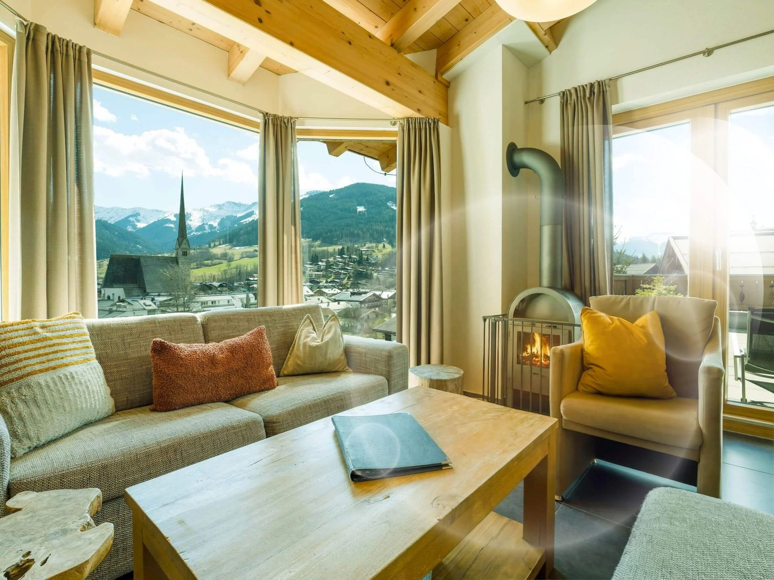 eder VIEW Apartment No 9 Wohnzimmer 2.jpg