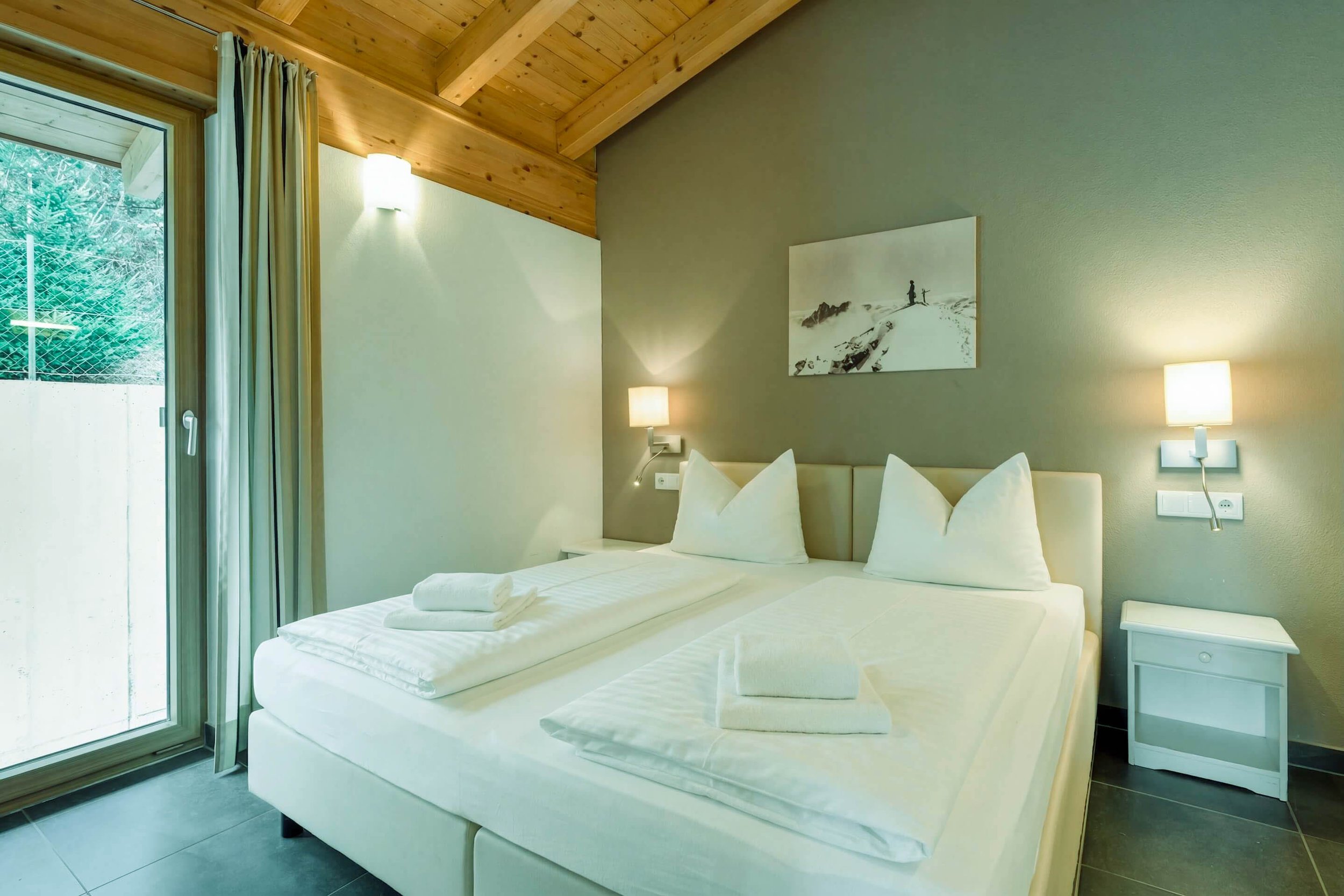 eder VIEW Apartment No 9 Zimmer 1.jpg