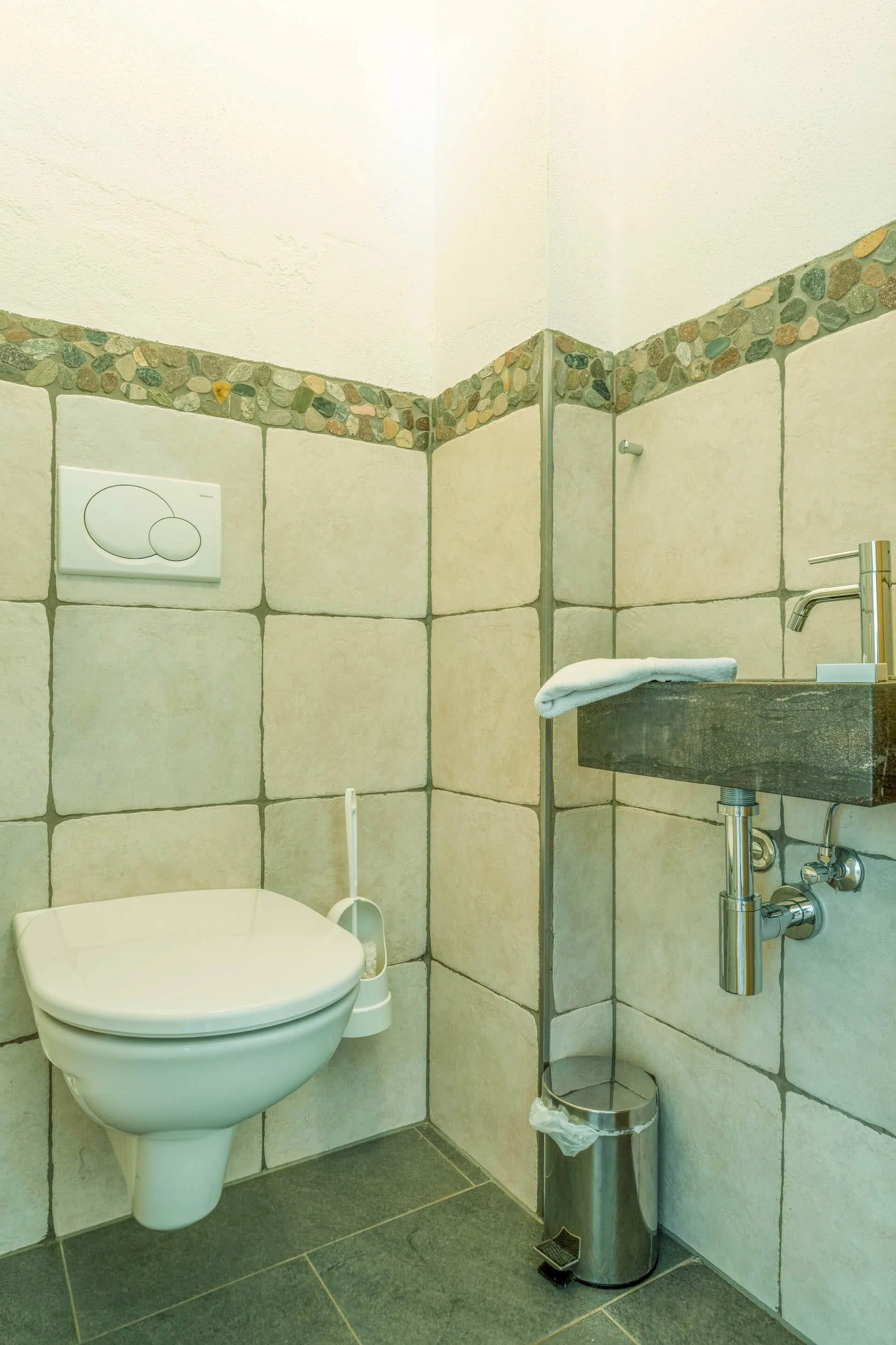 eder VIEW Apartment No 10 Bad 1.jpg