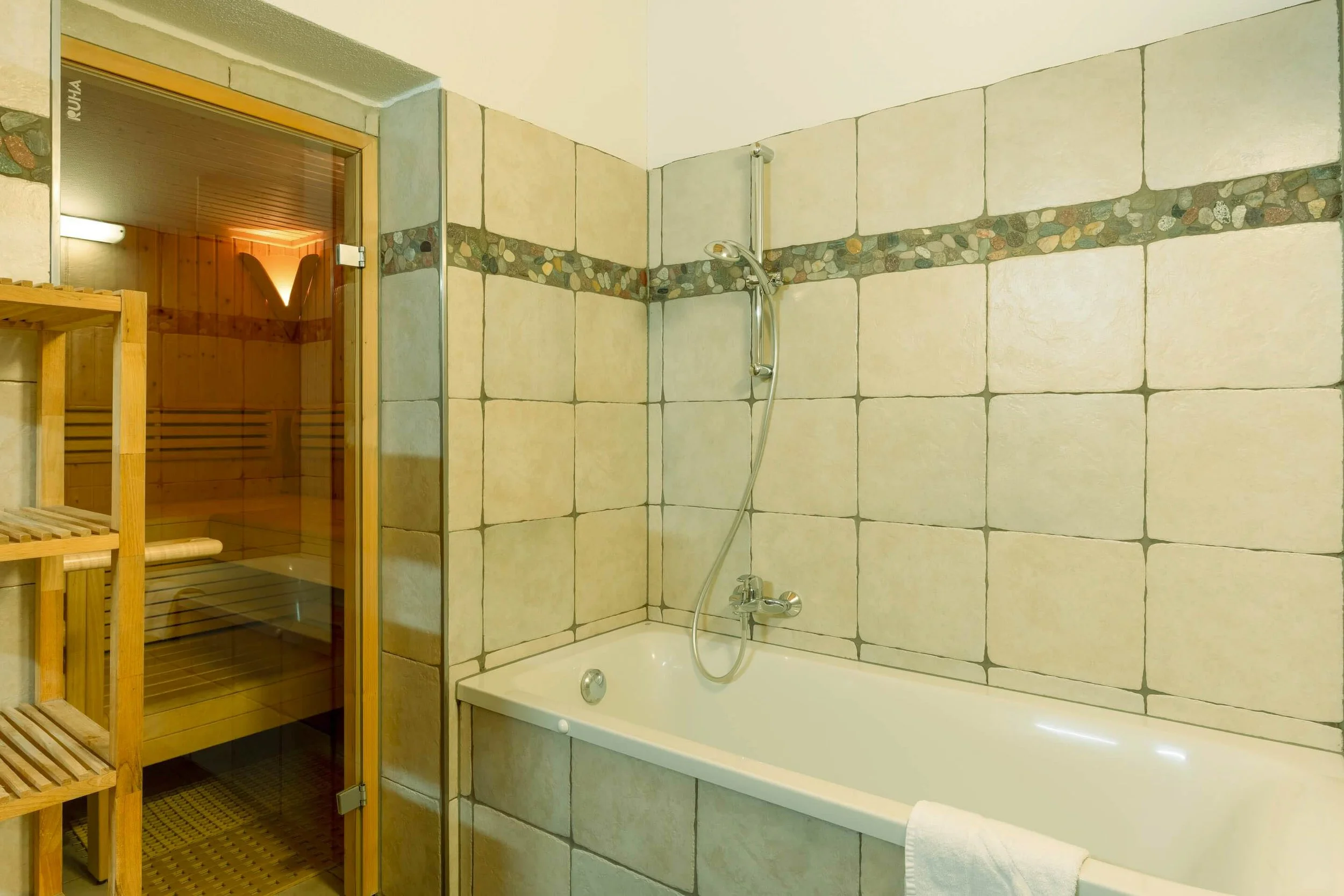 eder VIEW Apartment No 10 Bad 4.jpg