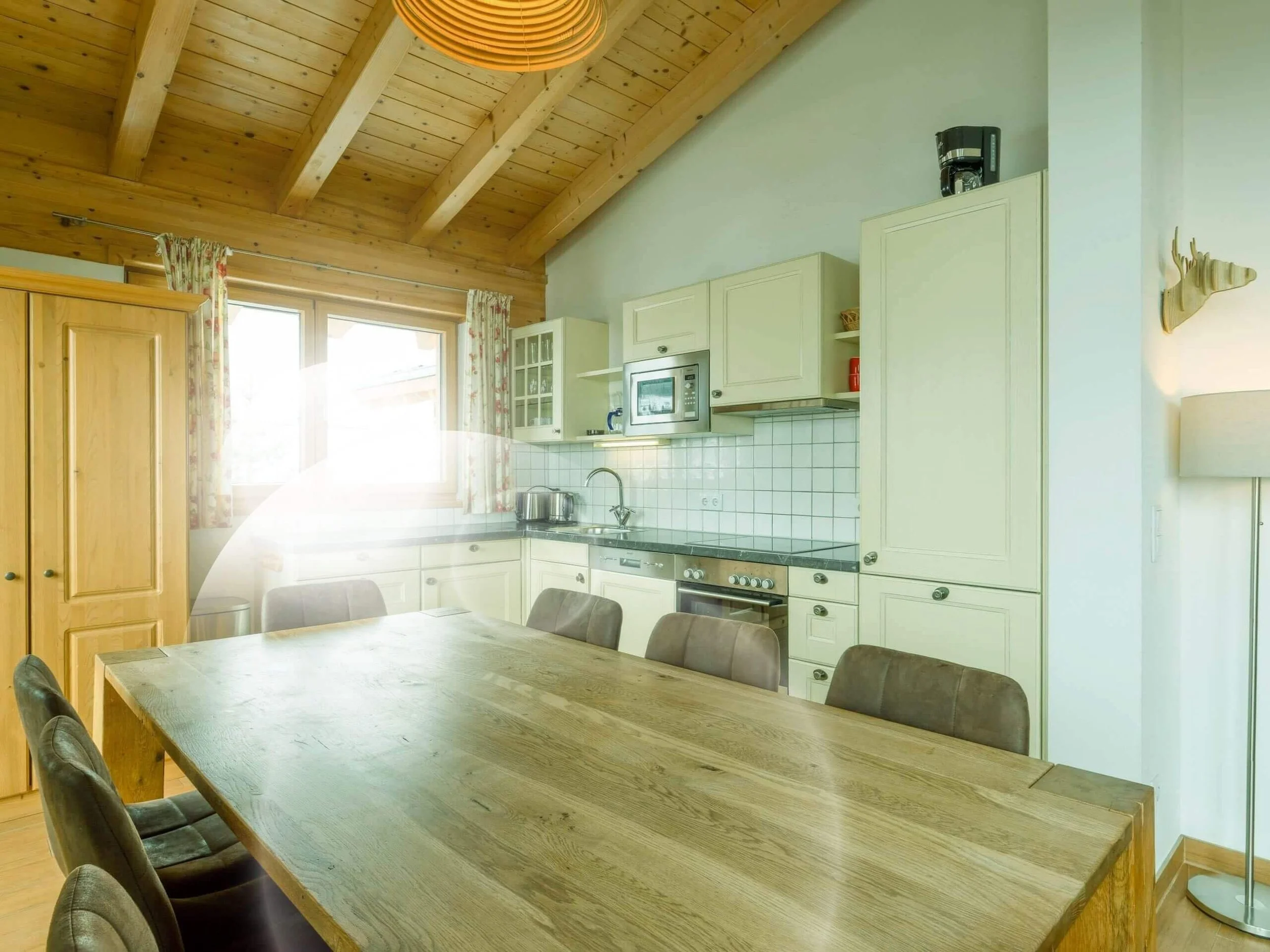 eder VIEW Apartment No 10 Kueche 1.jpg