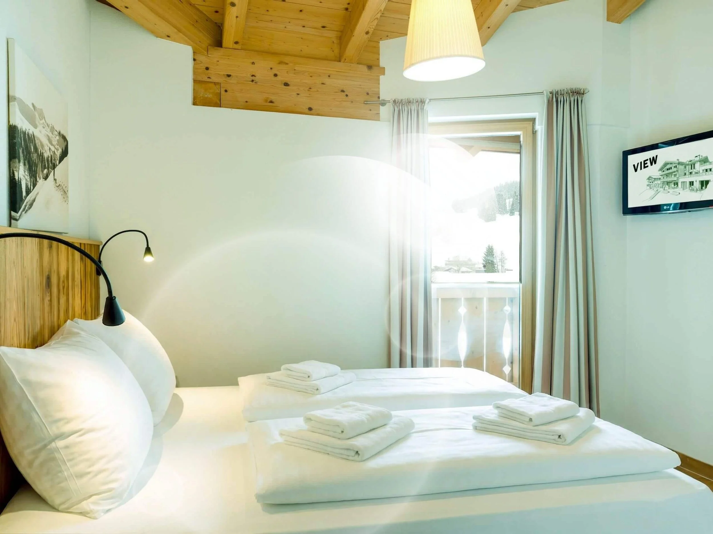 eder VIEW Apartment No 10 Zimmer 1.jpg