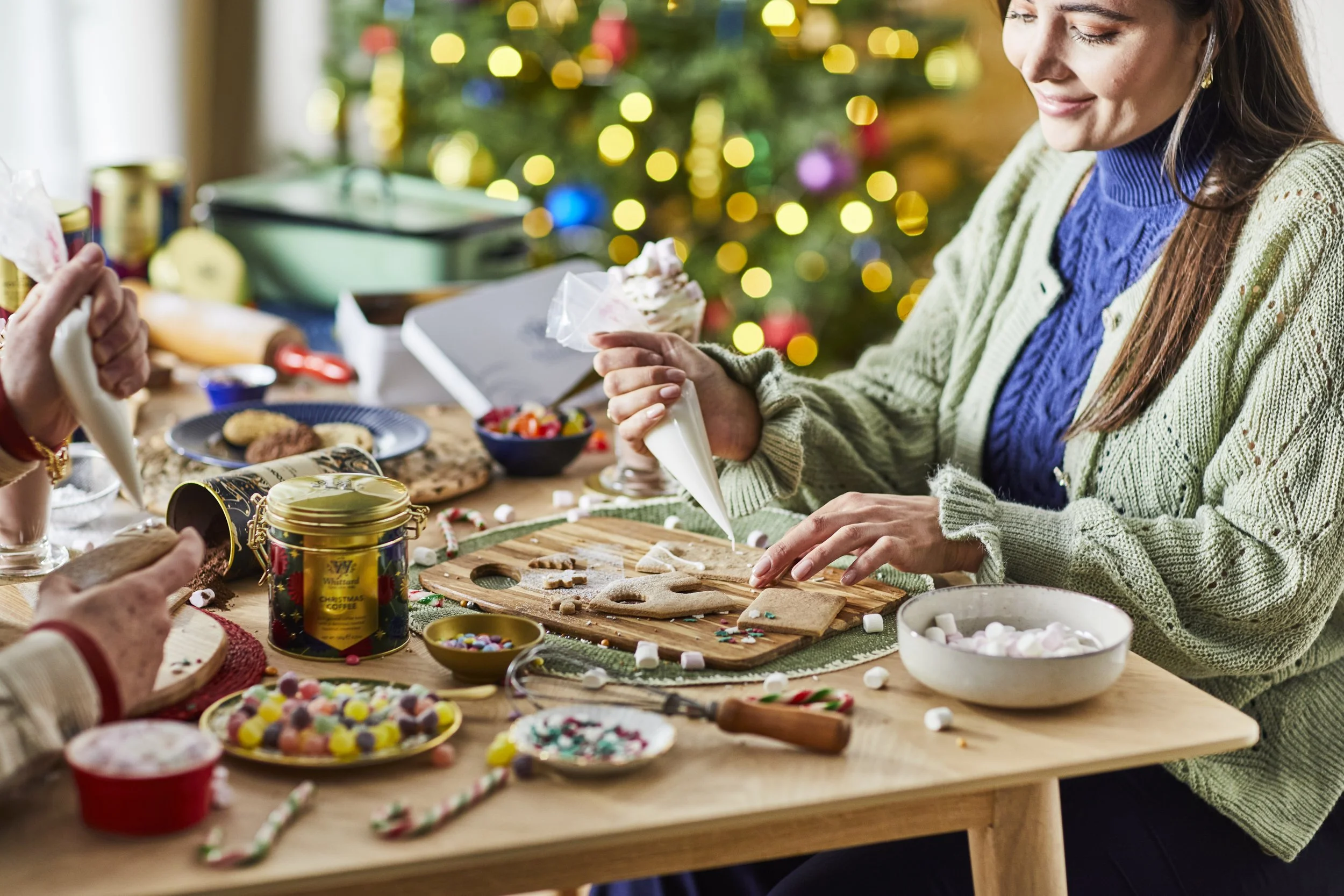 WT0001 Whittard Christmas_Decorating Incidentals_001.jpg