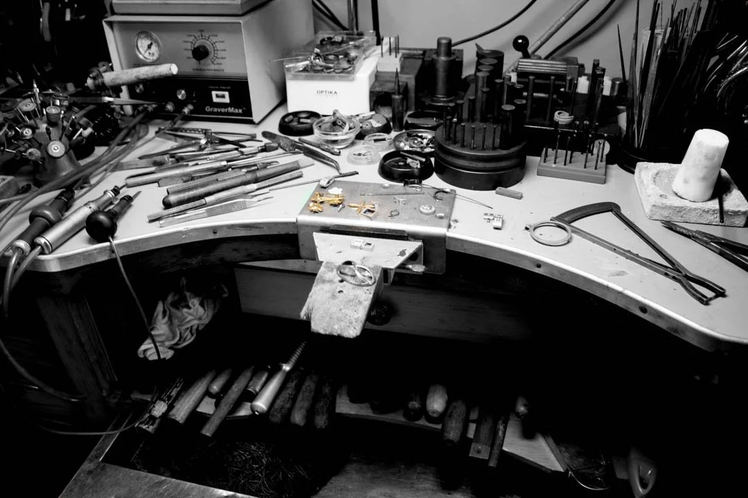 Atelier de création de bijoux sur-mesure, joaillier Aion Jewels Valbonne Village
