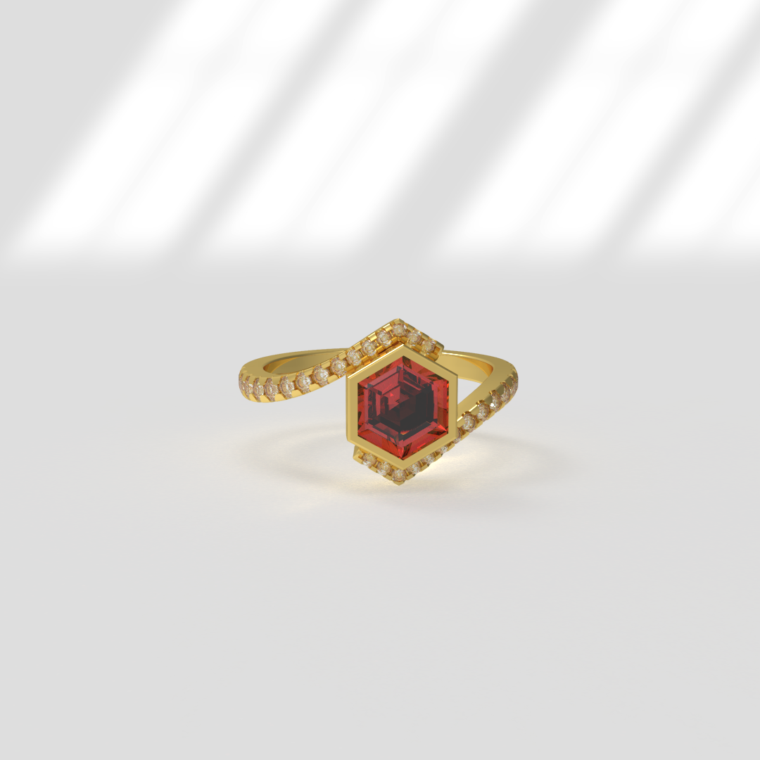 Bague en or avec une pierre rouge en forme de cube et entourée de diamants