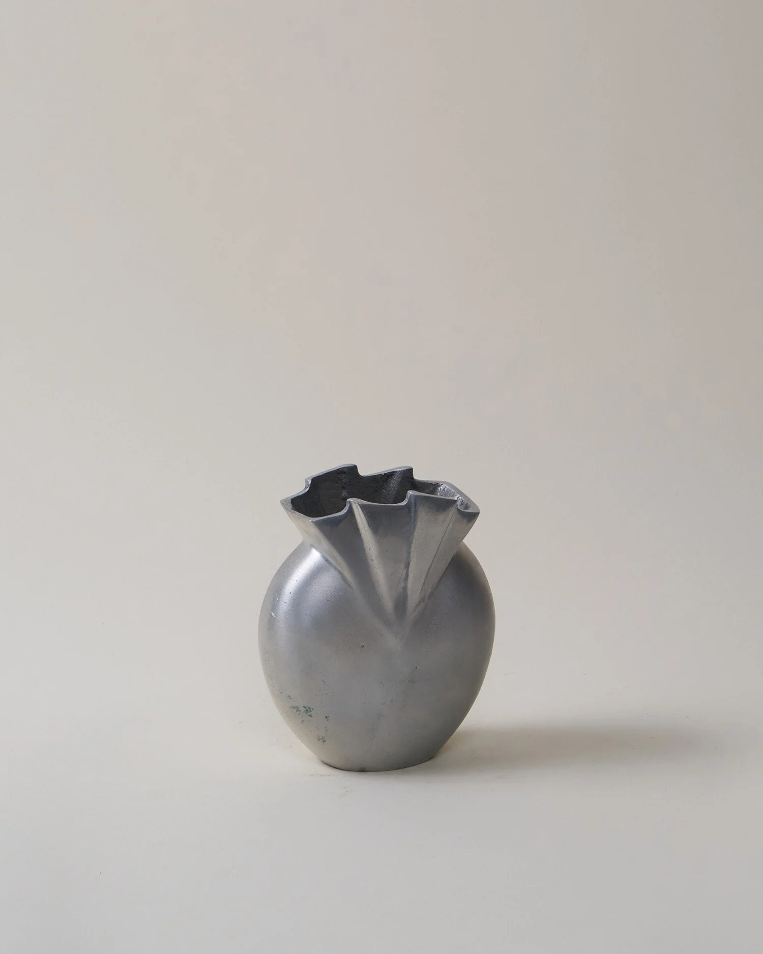 VASE84.jpg